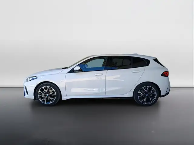 BMW 1 Series view 6