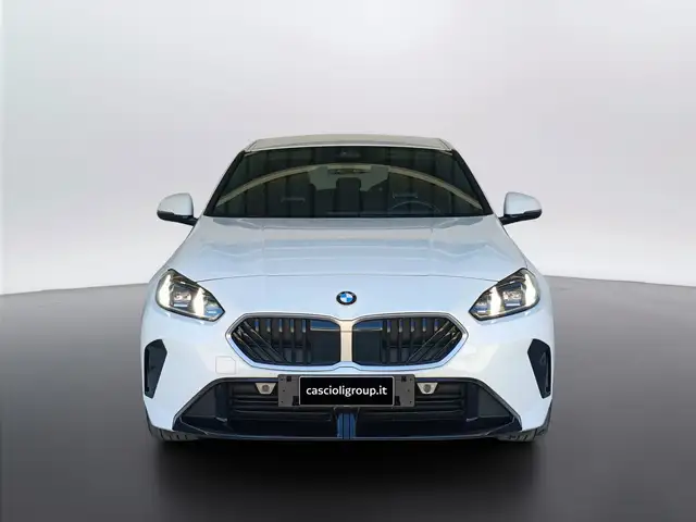 BMW 1 Series view 2
