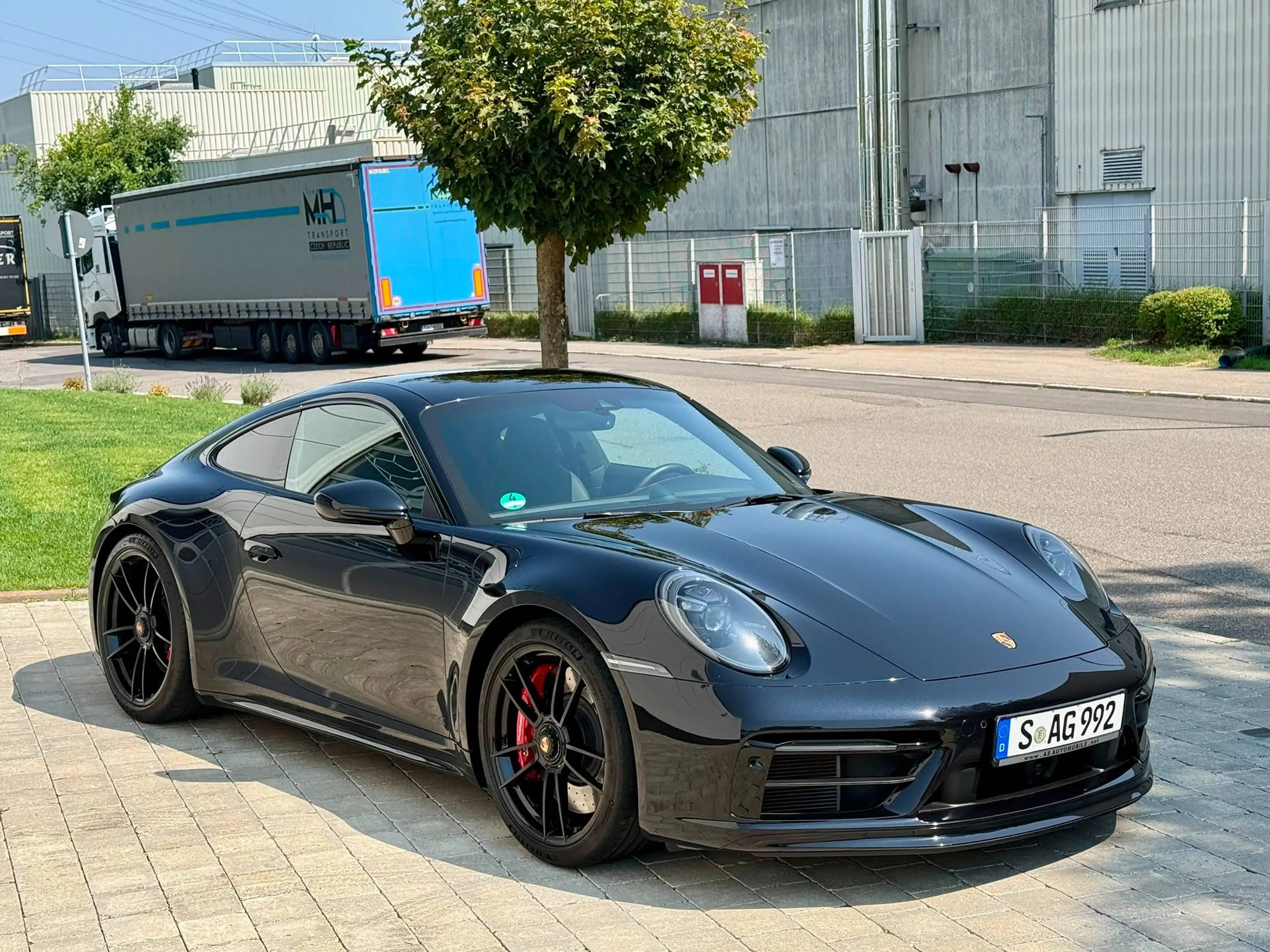 Porsche 992 Carrera GTS — photo 8