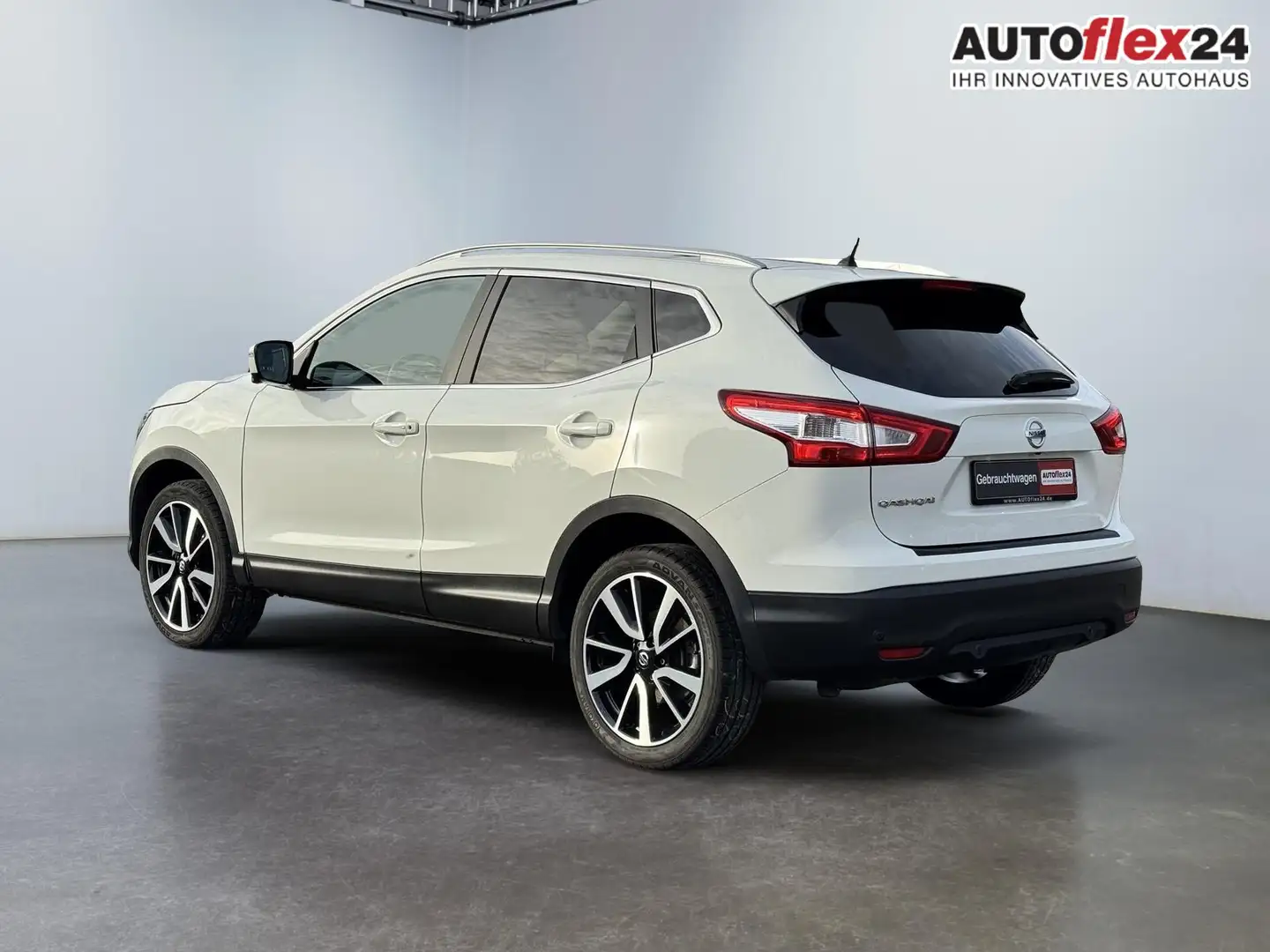 Nissan Qashqai 1.2 DIG-T Tekna Pano Leder Navi 360° 85 kW (116... Weiß - 2