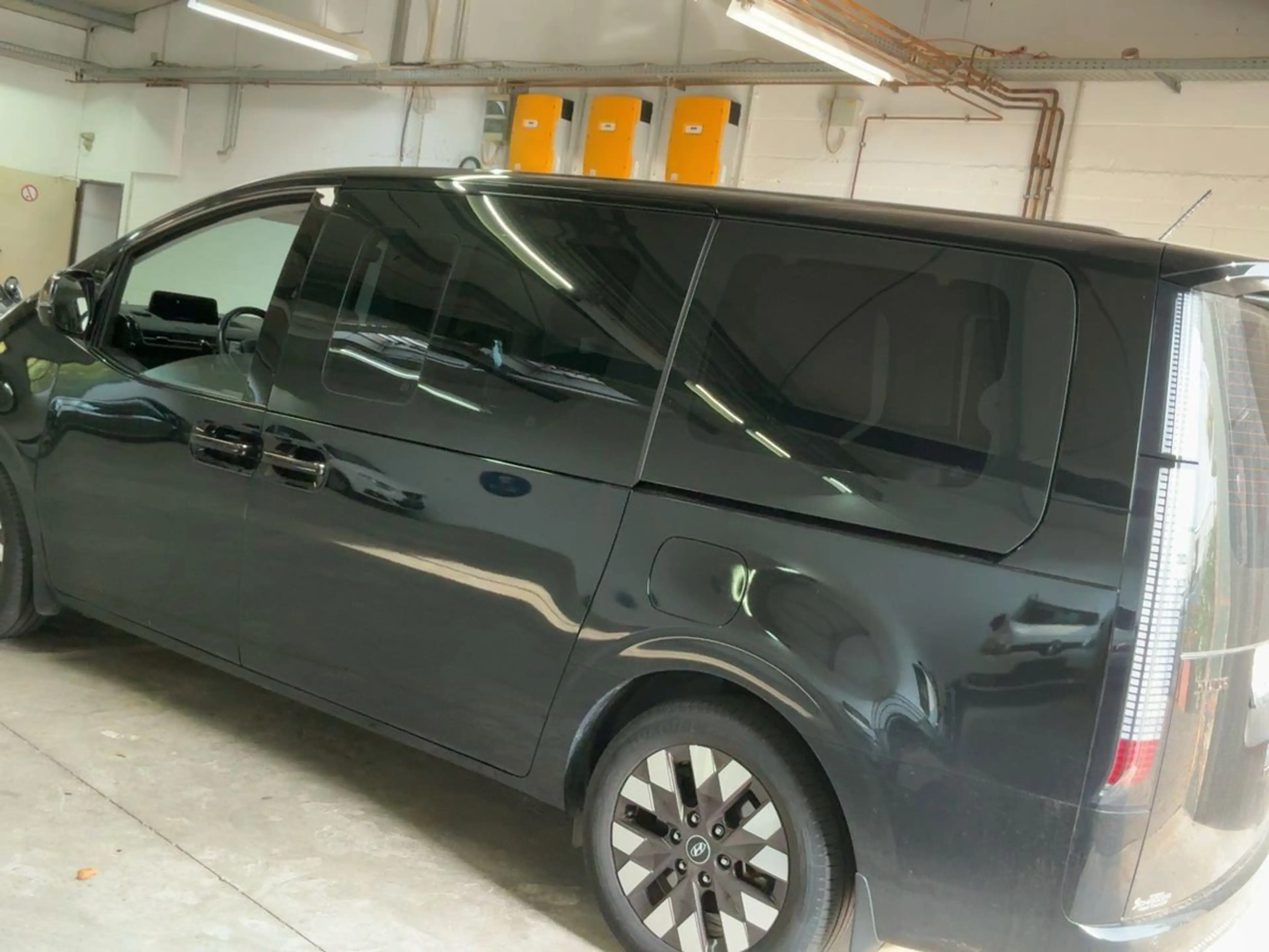 Hyundai STARIA Signature 4WD Relaxsitze+BOSE+7 Sitze+LED — photo 3