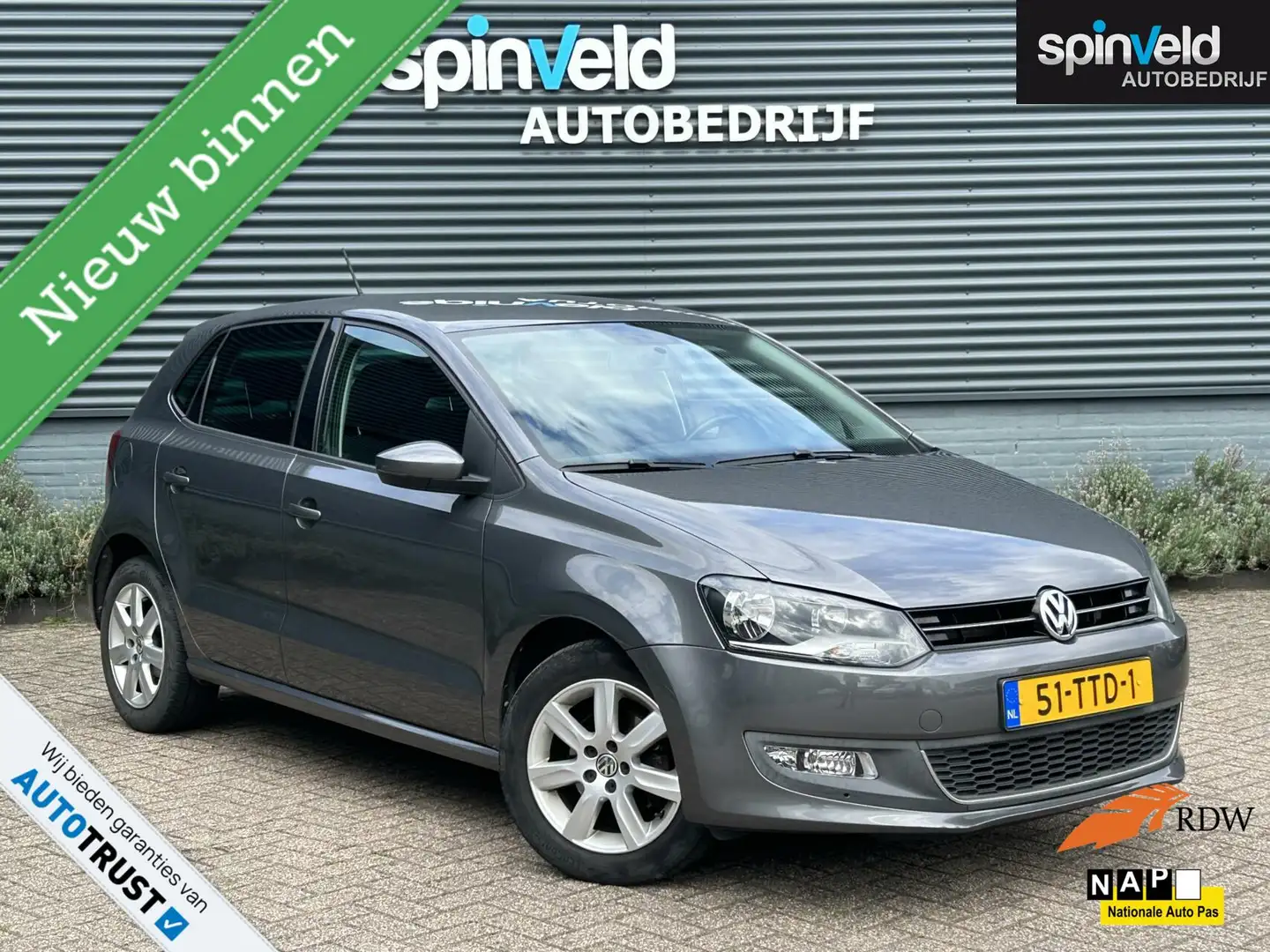 Volkswagen Polo 1.2 TSI Highline BJ’12 NAP NL DEALER OND. Grijs - 1