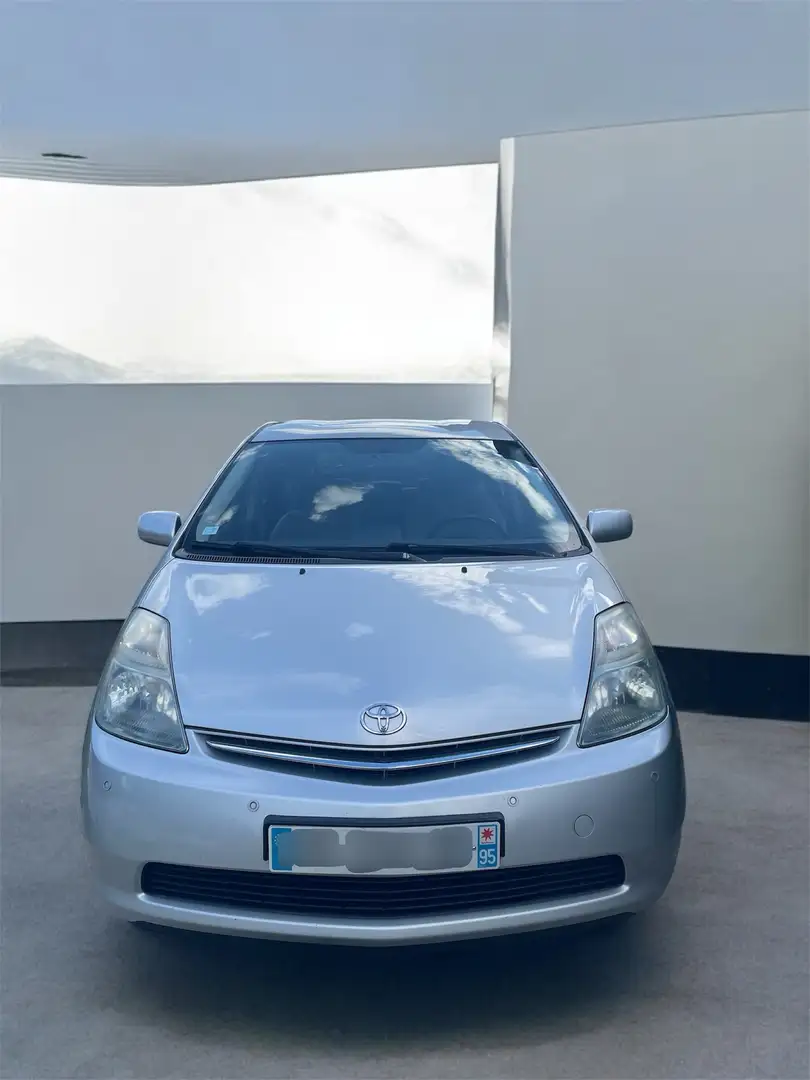 Toyota Prius 110h Linéa Sol MC - 1