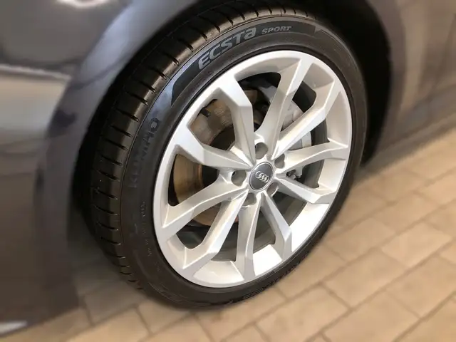 Audi A4 view 3