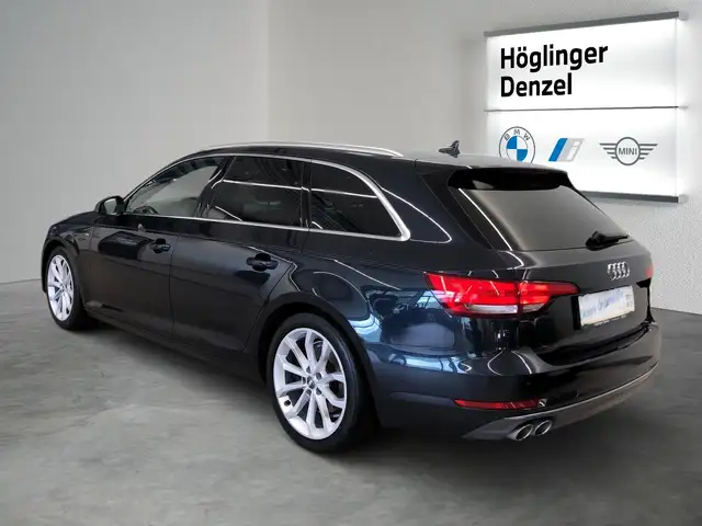 Audi A4 view 9