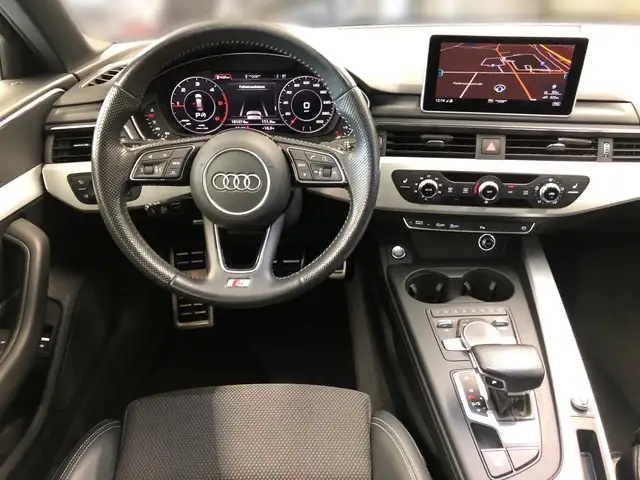 Audi A4 view 7