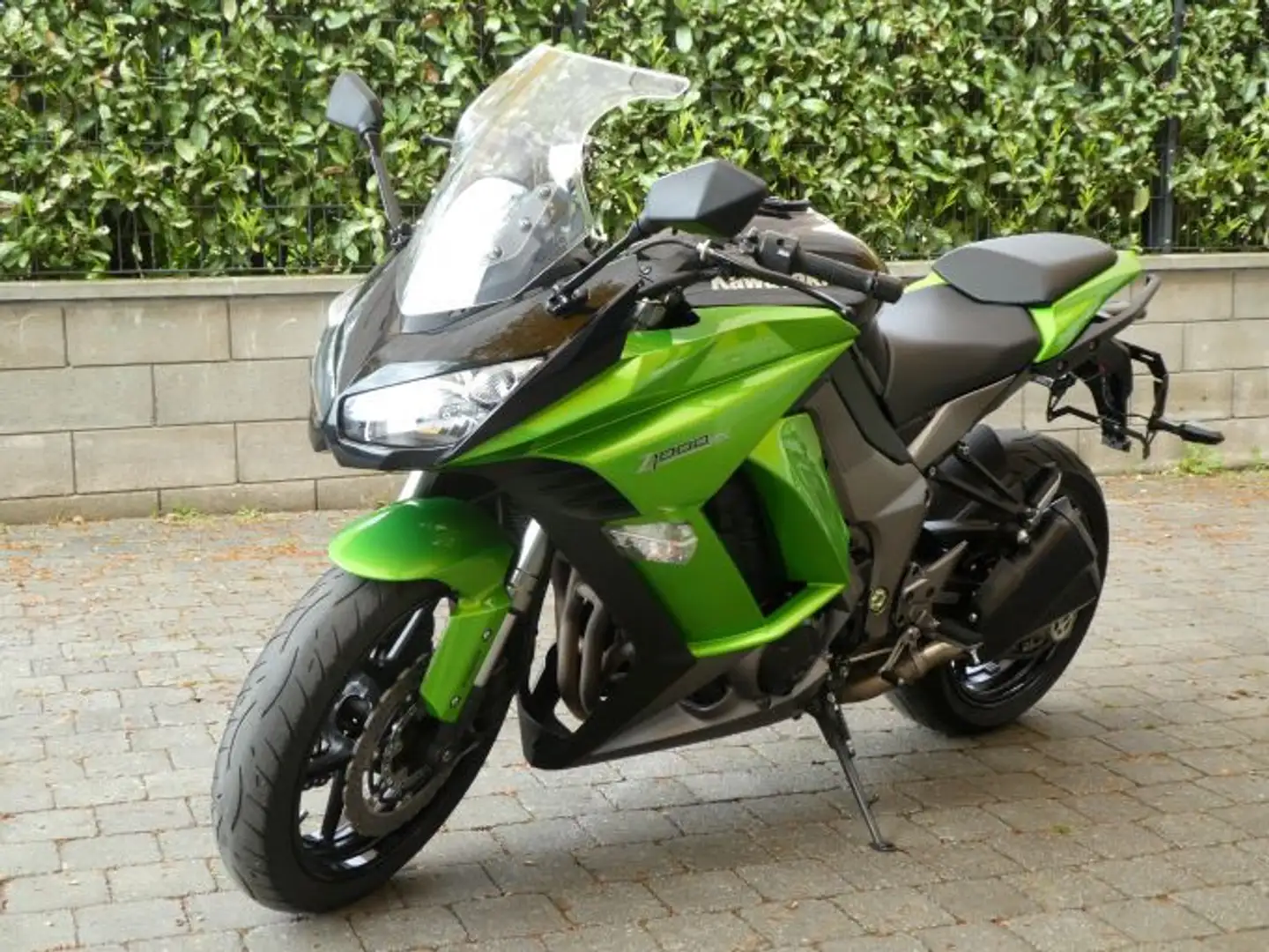 Kawasaki Z1000 SX Sport Green - 1