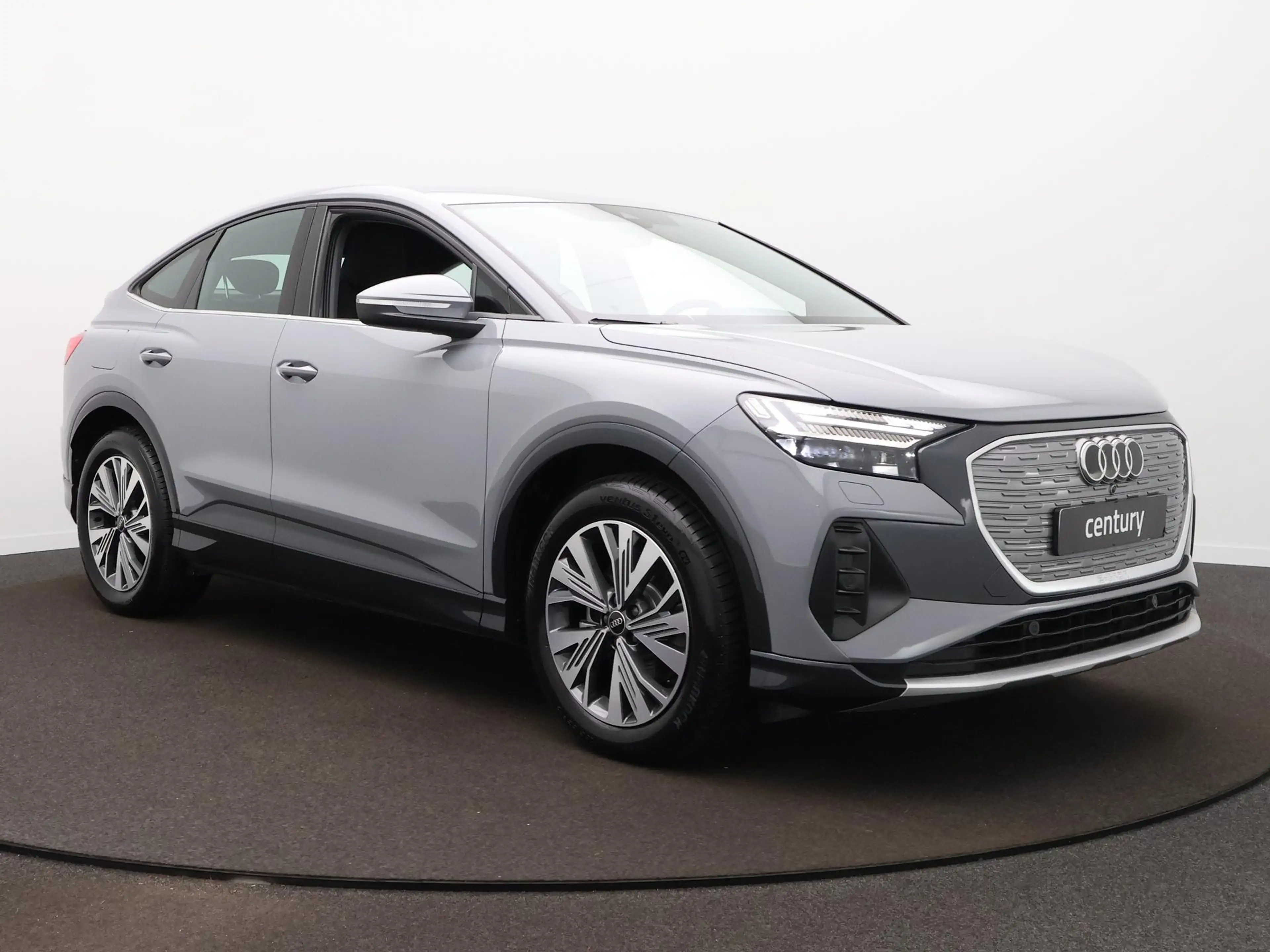 Audi Q4 e-tron 35 Advanced edition 55 kWh | Camera | Stoelverwarm