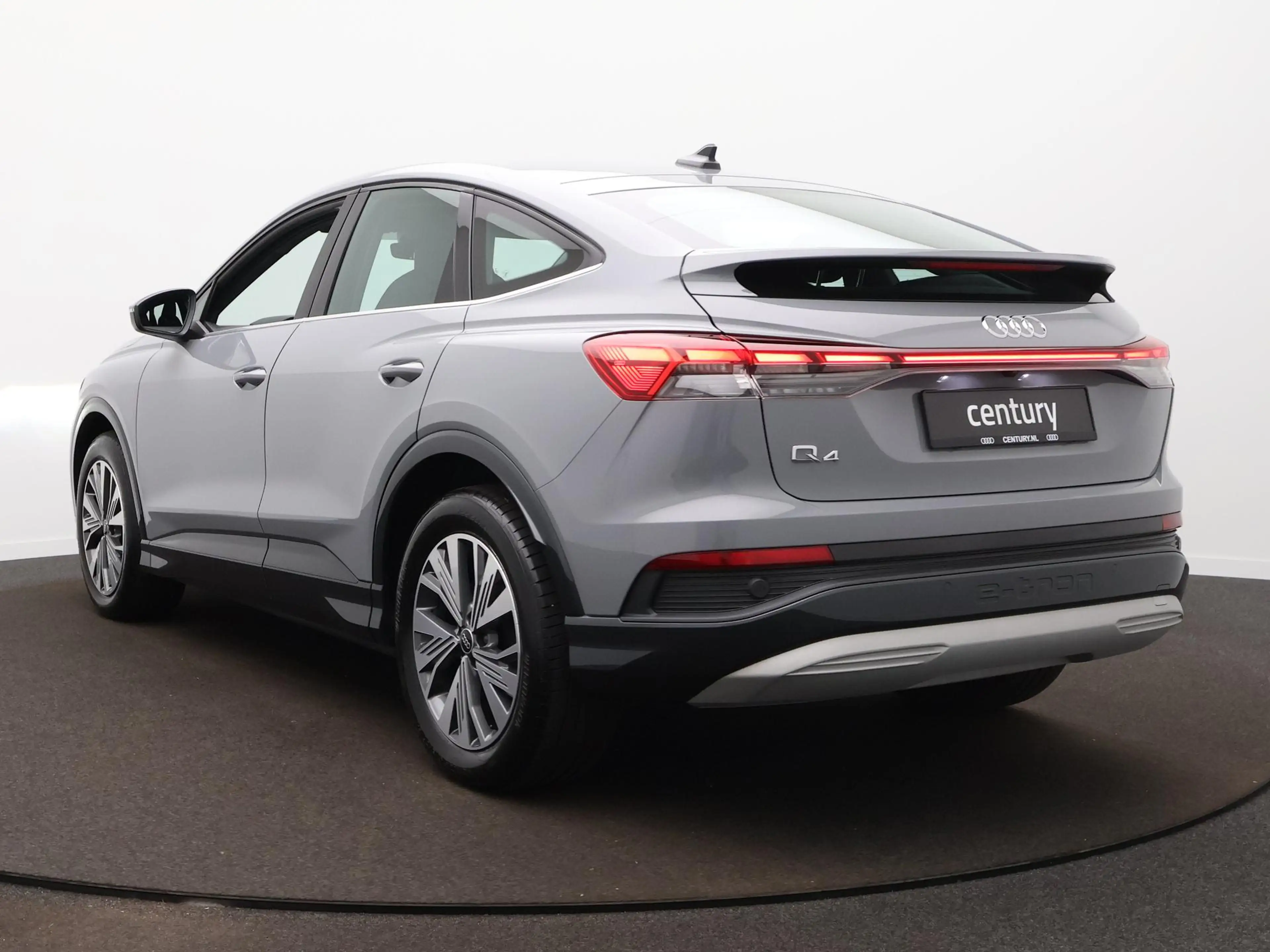 Audi Q4 e-tron 35 Advanced edition 55 kWh | Camera | Stoelverwarm — photo 8