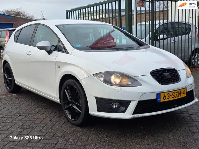 SEAT Leon 1.4 TSI Reference 6 bak 125 pk airco leerbekeledin