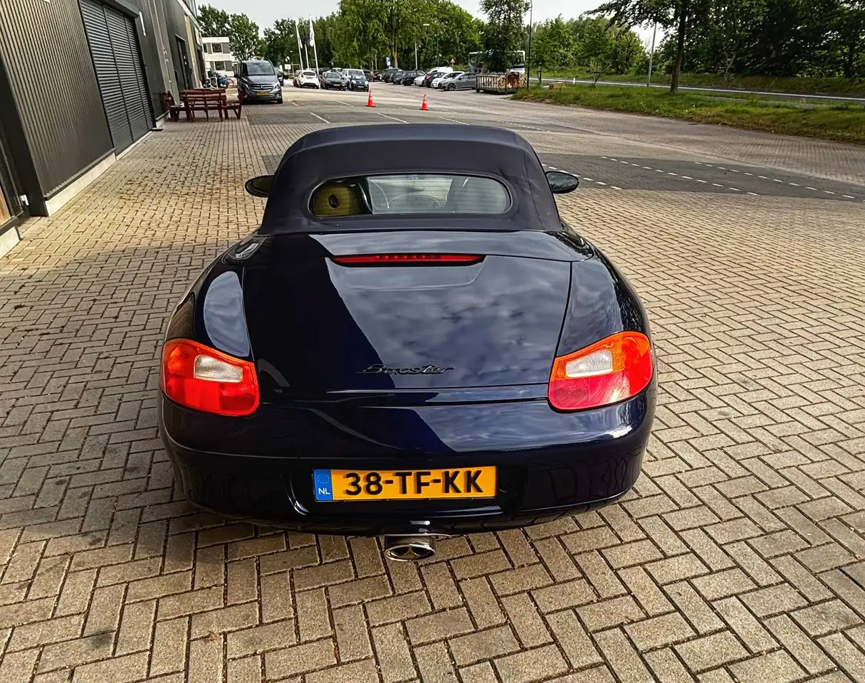 Porsche Boxster Model 986 cabrio met een hardtop erbij, foto 6