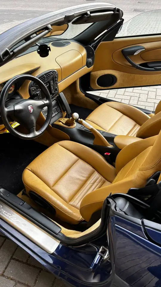 Porsche Boxster Model 986 cabrio met een hardtop erbij, foto 8