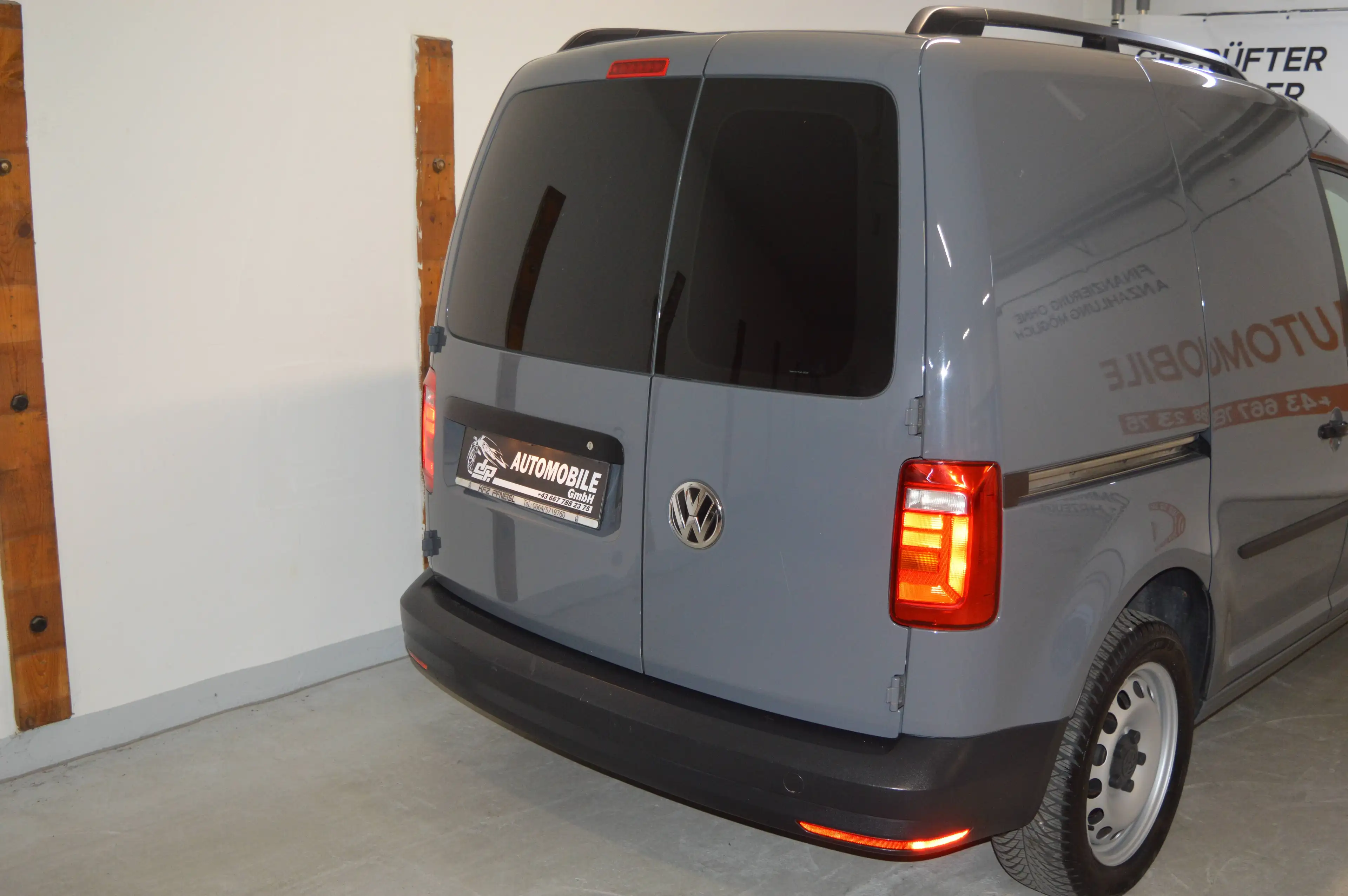 Volkswagen Caddy 1,6 TDI **Kasten**neues Pickerl** — photo 11