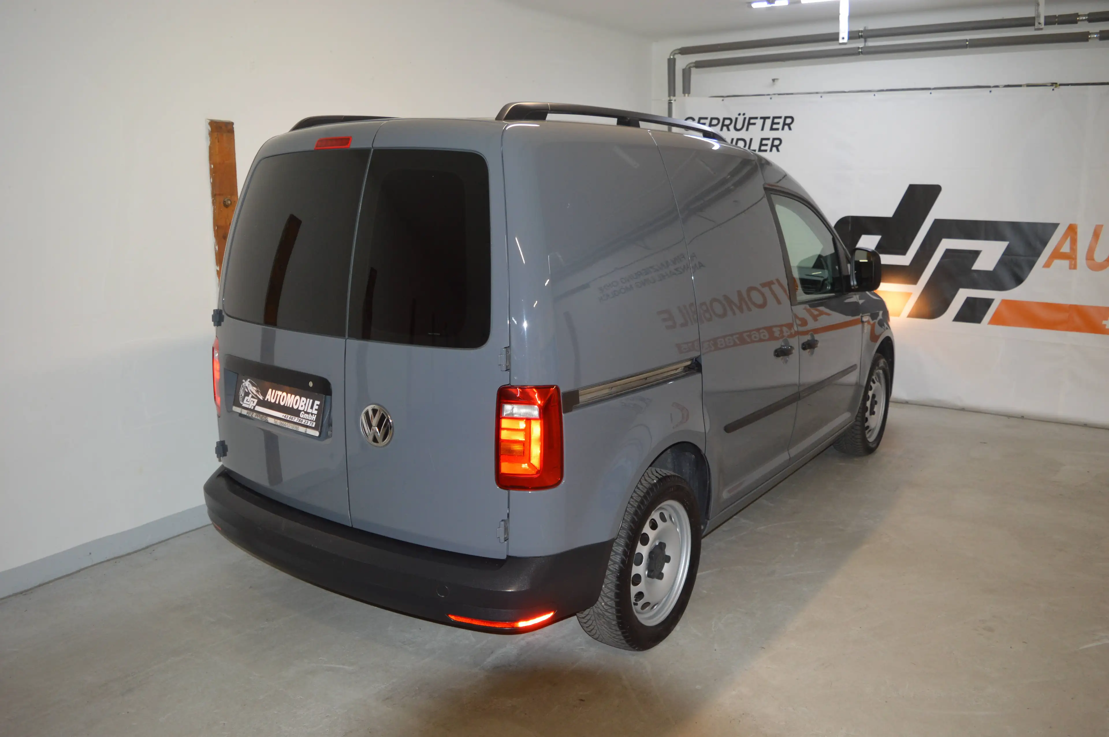 Volkswagen Caddy 1,6 TDI **Kasten**neues Pickerl** — photo 10