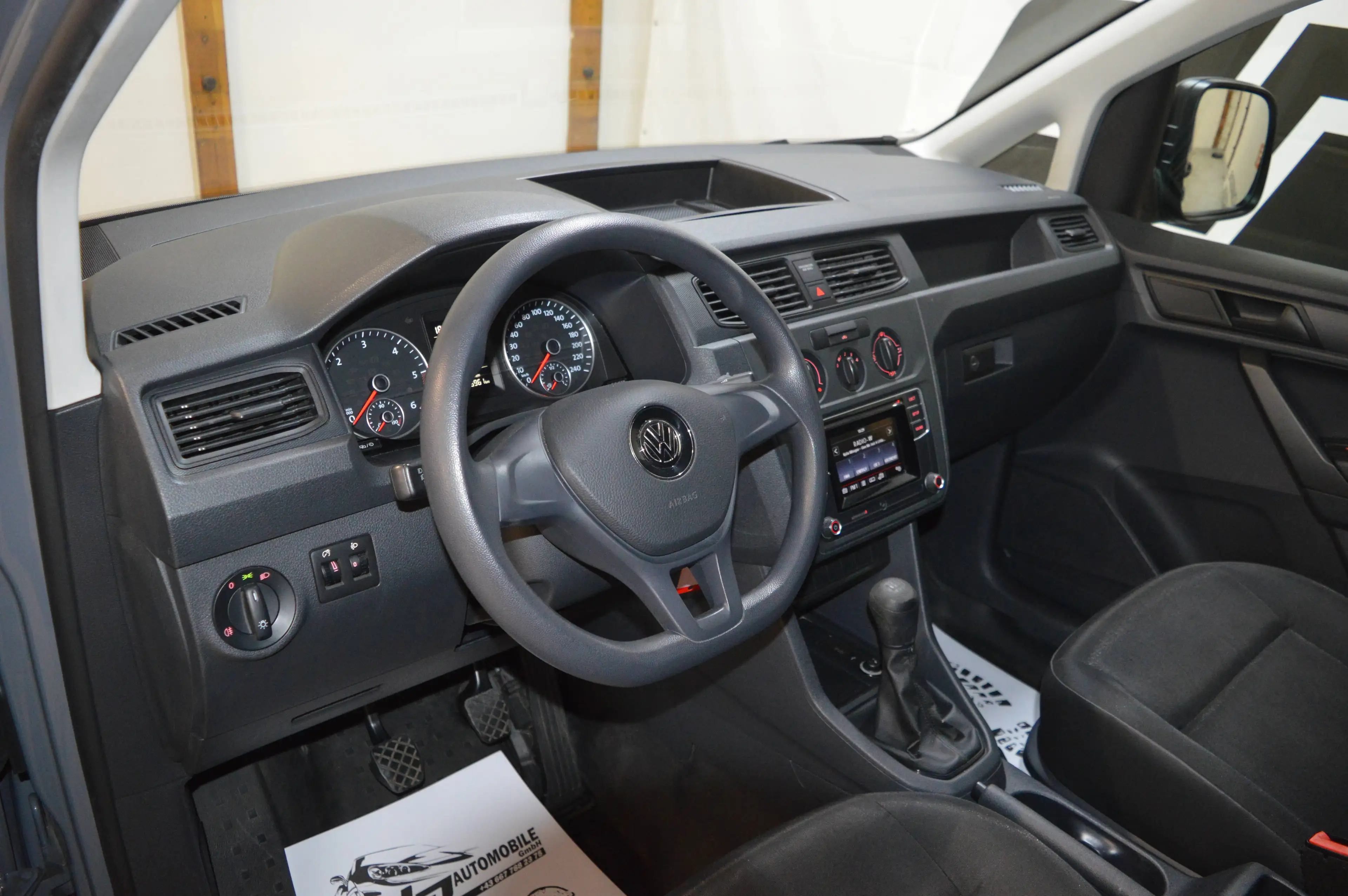 Volkswagen Caddy 1,6 TDI **Kasten**neues Pickerl** — photo 14