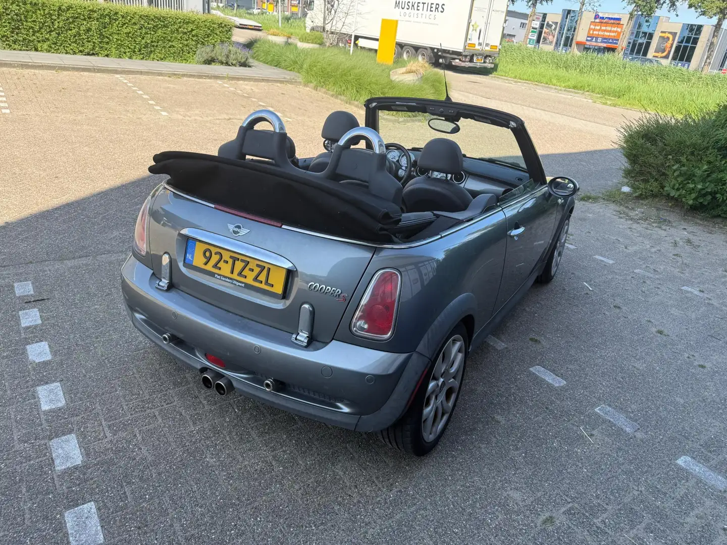 MINI Cooper S Cabrio Mini 1.6 Chili (( AUTOMAAT/ CABRIO/LEDER ))) Gris - 2