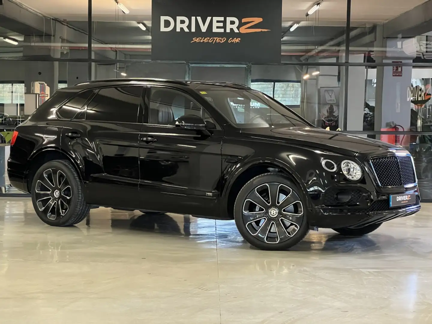 Bentley Bentayga V8 Negro - 1