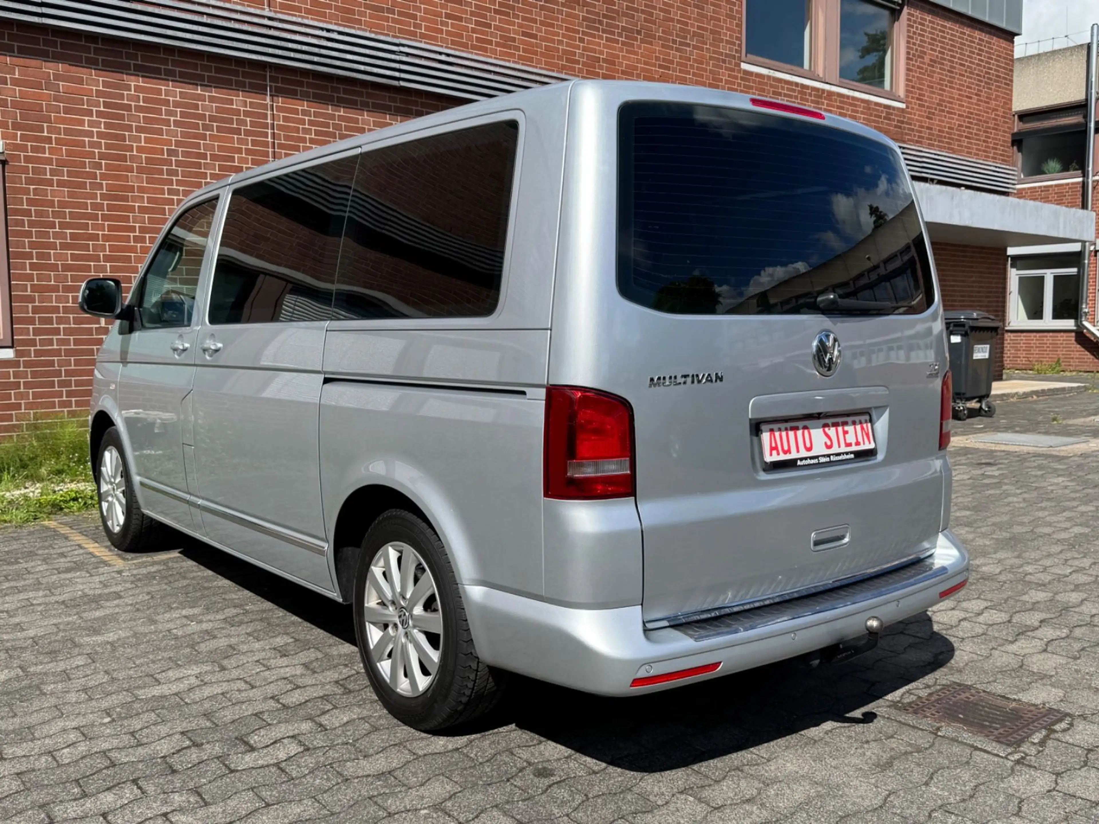 Volkswagen T5 Multivan Highline 4Motion *PANO*LEDER*KAMERA* — photo 7