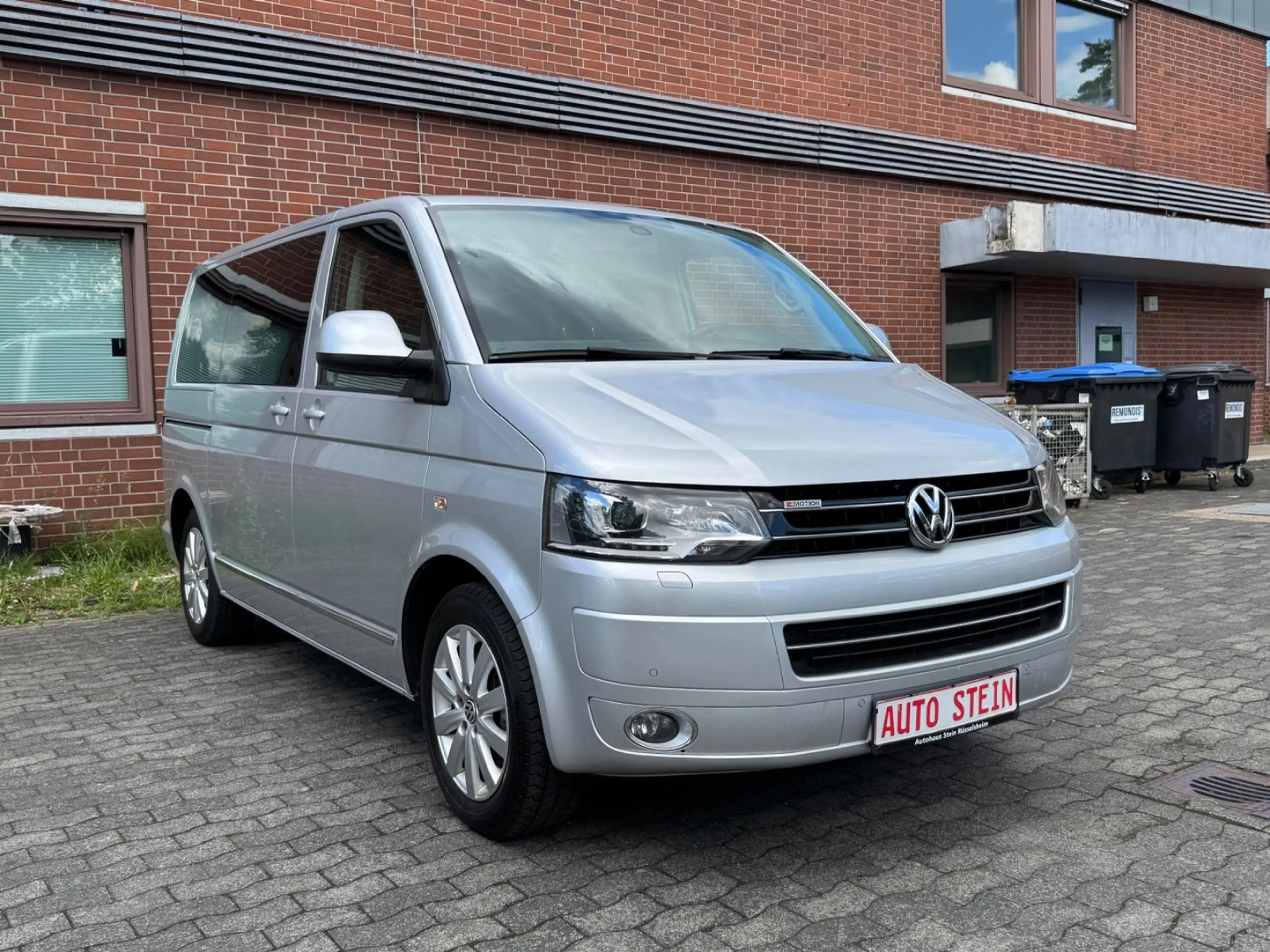 Volkswagen T5 Multivan Highline 4Motion *PANO*LEDER*KAMERA* — photo 3