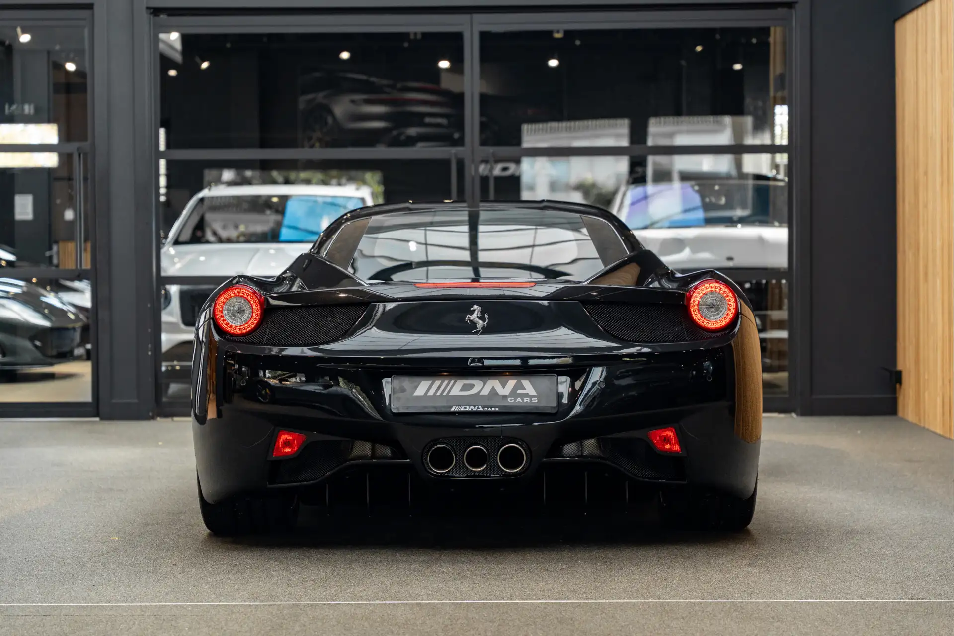 페라리 458 4.5 V8 2011 검정 사진 4