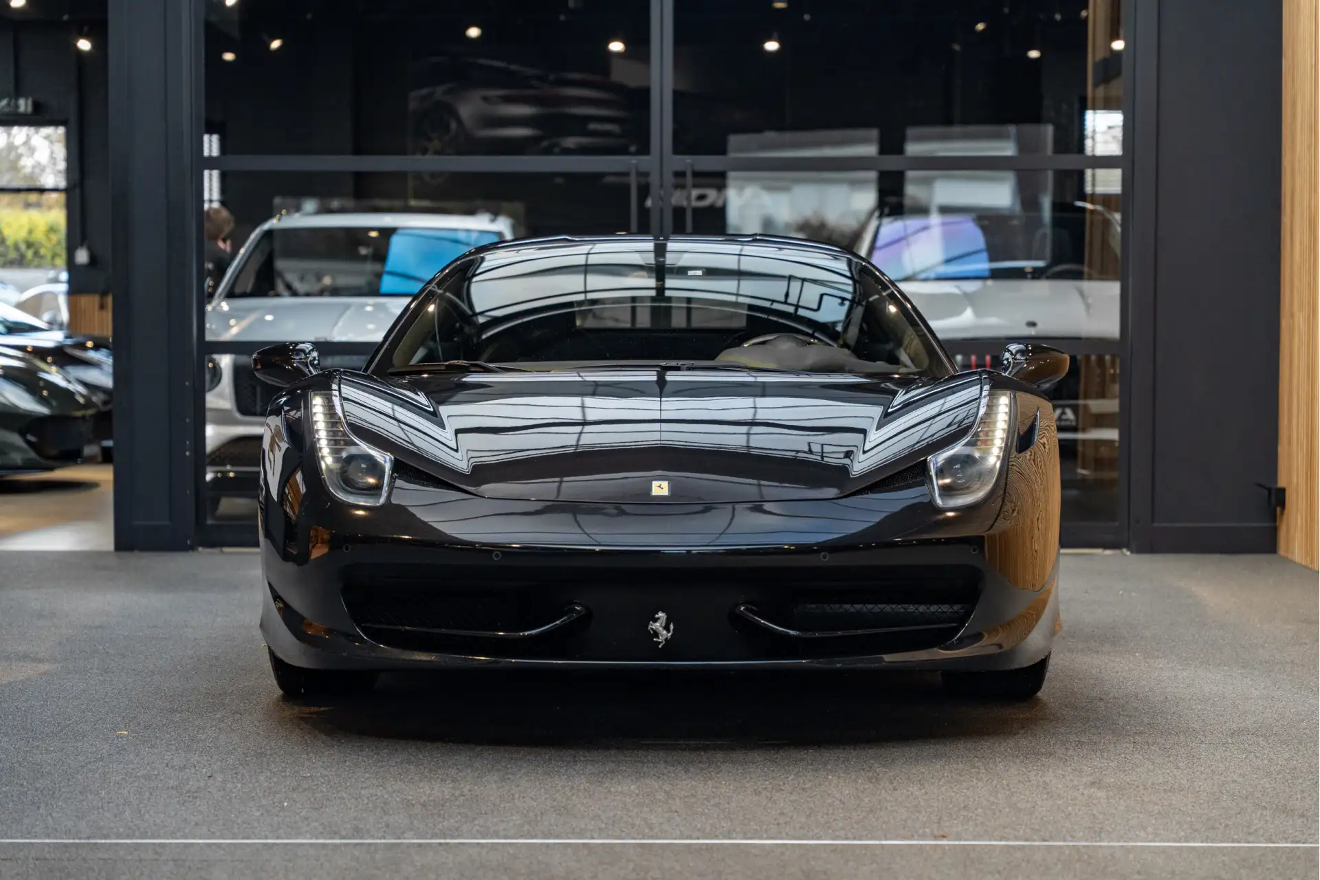 페라리 458 4.5 V8 2011 검정 사진 2