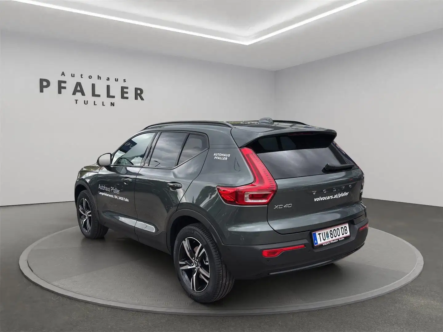 Volvo XC40 B3 Plus Dark MJ26 - 2
