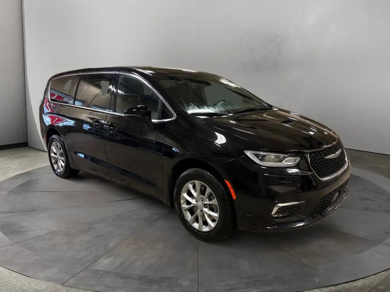Chrysler Pacifica снимка Chrysler Pacifica