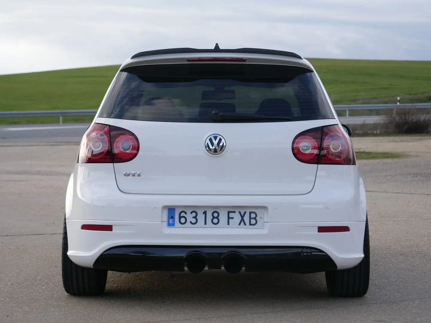 Volkswagen Golf GTI 2.0 TFSI DSG Blanco - 2