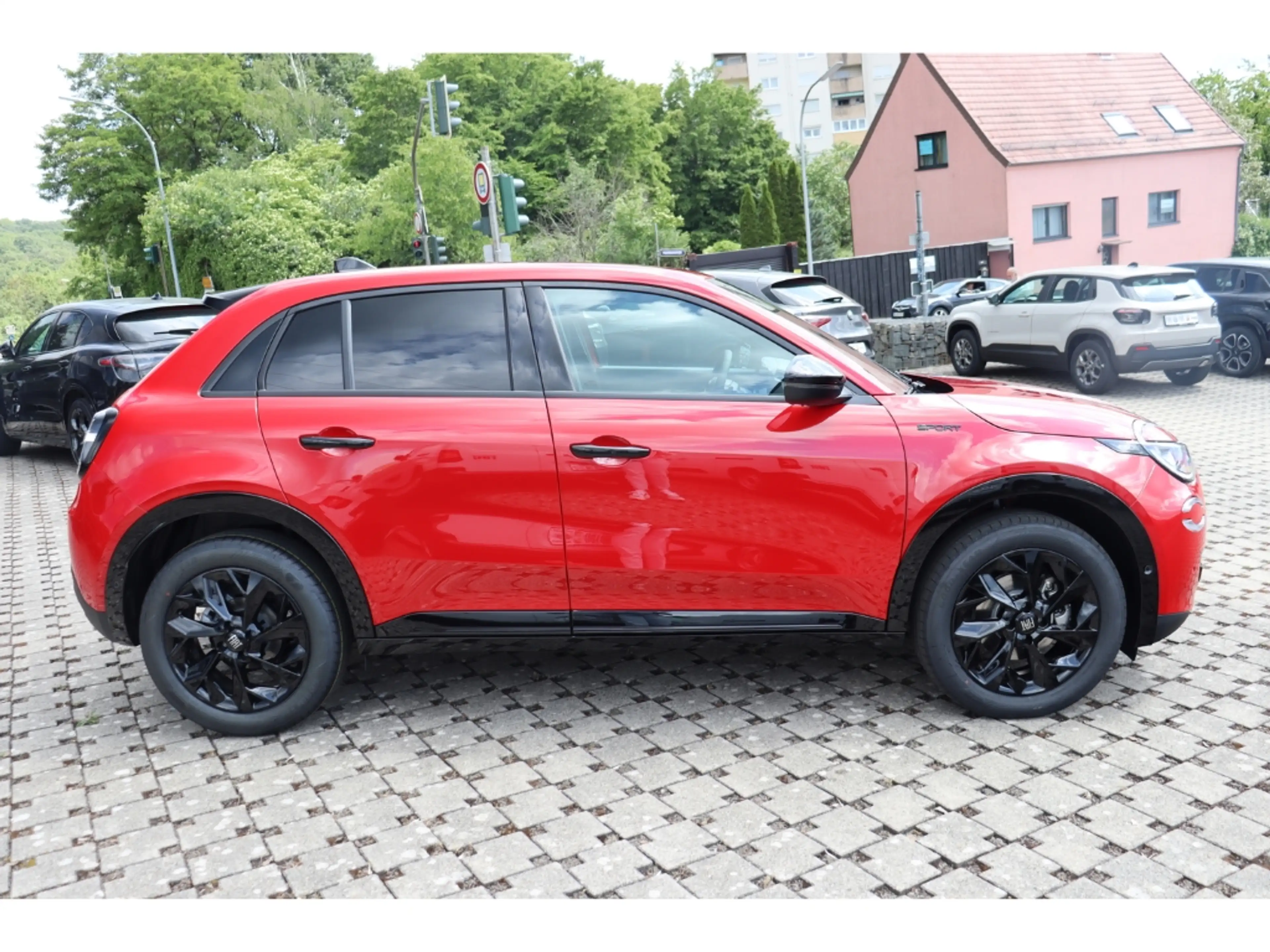 Fiat 600 HYBRID SPORT 1.2 145 PS DCT6 LED NAVI KAMERA — photo 2