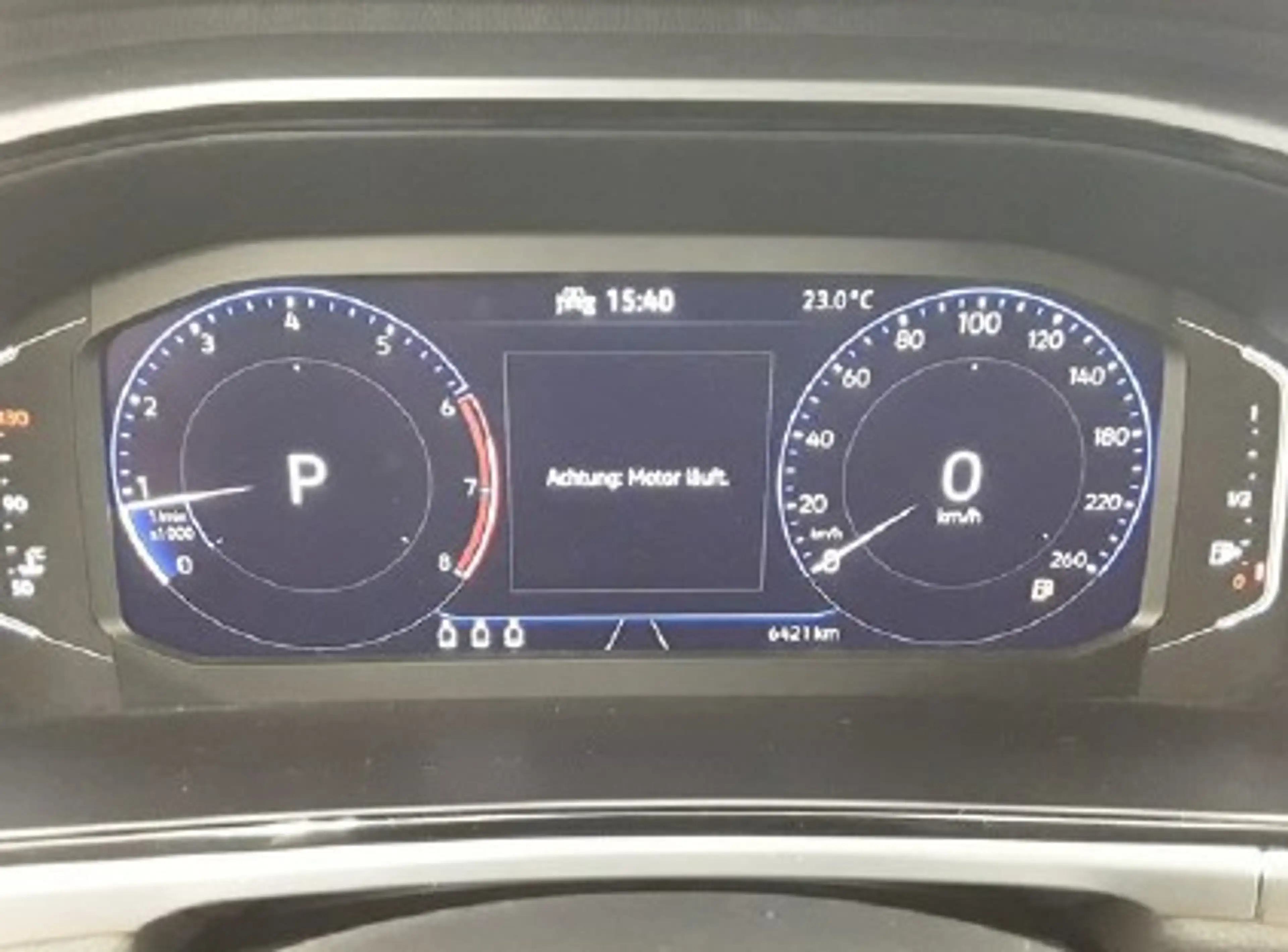 Volkswagen T-Roc 1,5 TSI DSG Life R-Kamera ACC digitalCockpitPro — photo 6