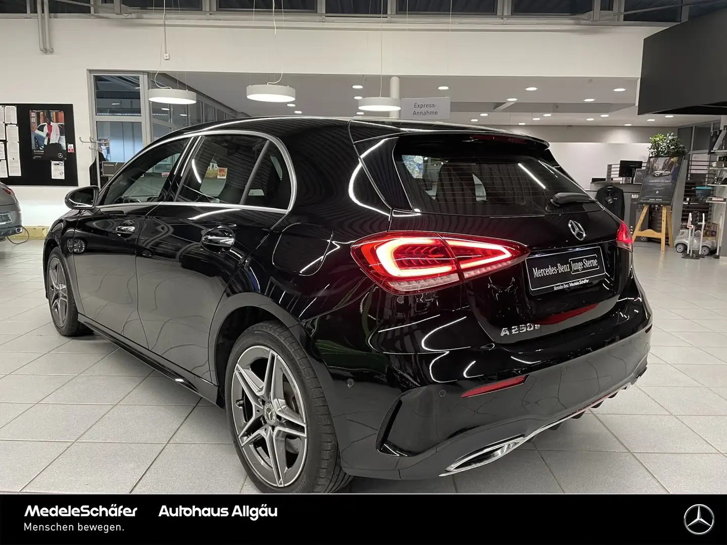 Mercedes-Benz A 250 A 250 e AMG Burmester 360°Kam KeylGo LED Totwin Schwarz - 2