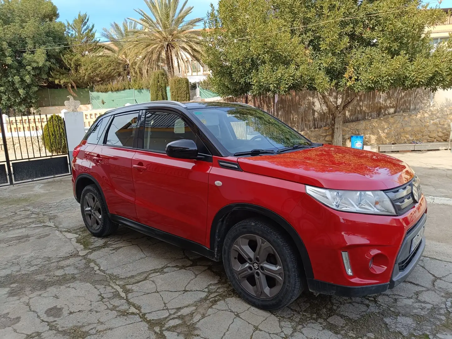 Suzuki Vitara 1.6DDiS GLE Rojo - 2