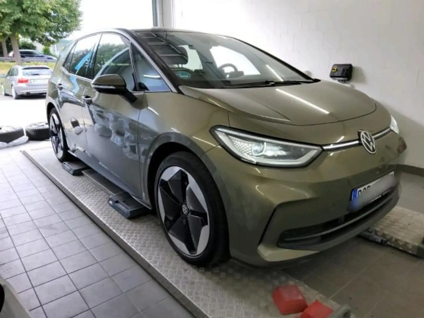 Volkswagen ID.3 Pro S 150 kW, Matrix-LED, Head-Up, ACC,Navi Grün - 2