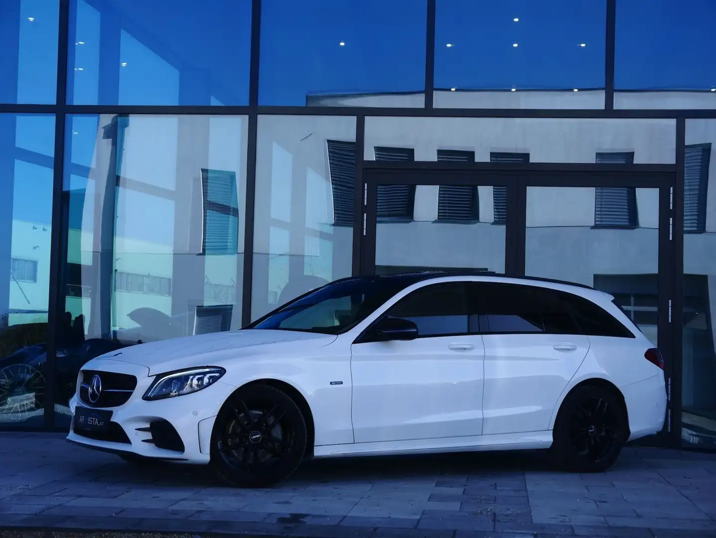 Mercedes-Benz C 300 T de AMG Line Aut. Weiß - 2