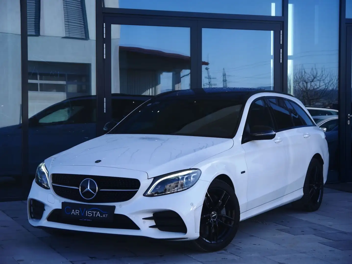 Mercedes-Benz C 300 T de AMG Line Aut. Weiß - 1