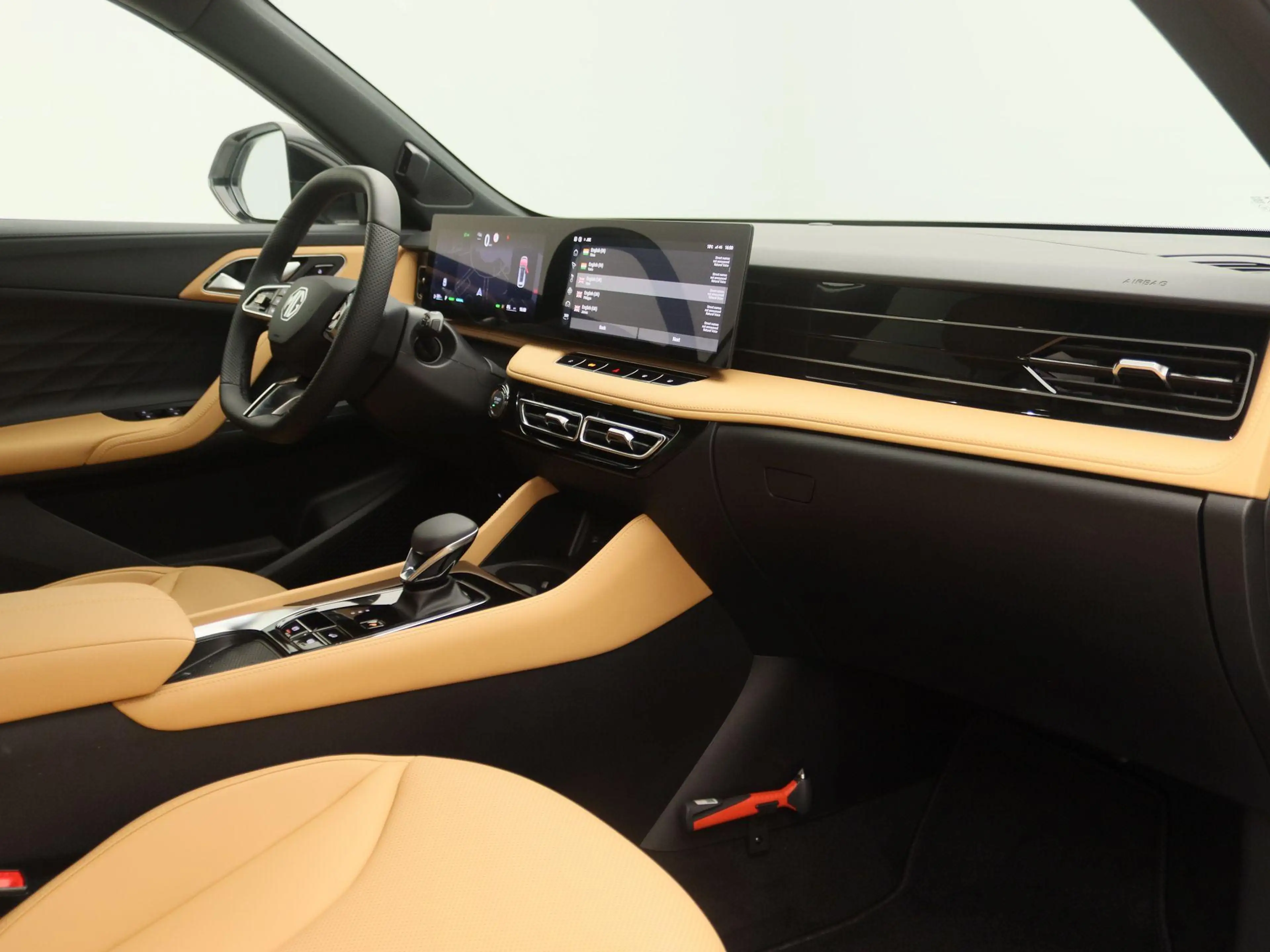 MG HS 1.5 Hybrid+ Aut. Luxury | Demo | Bruin Interieur | — photo 10