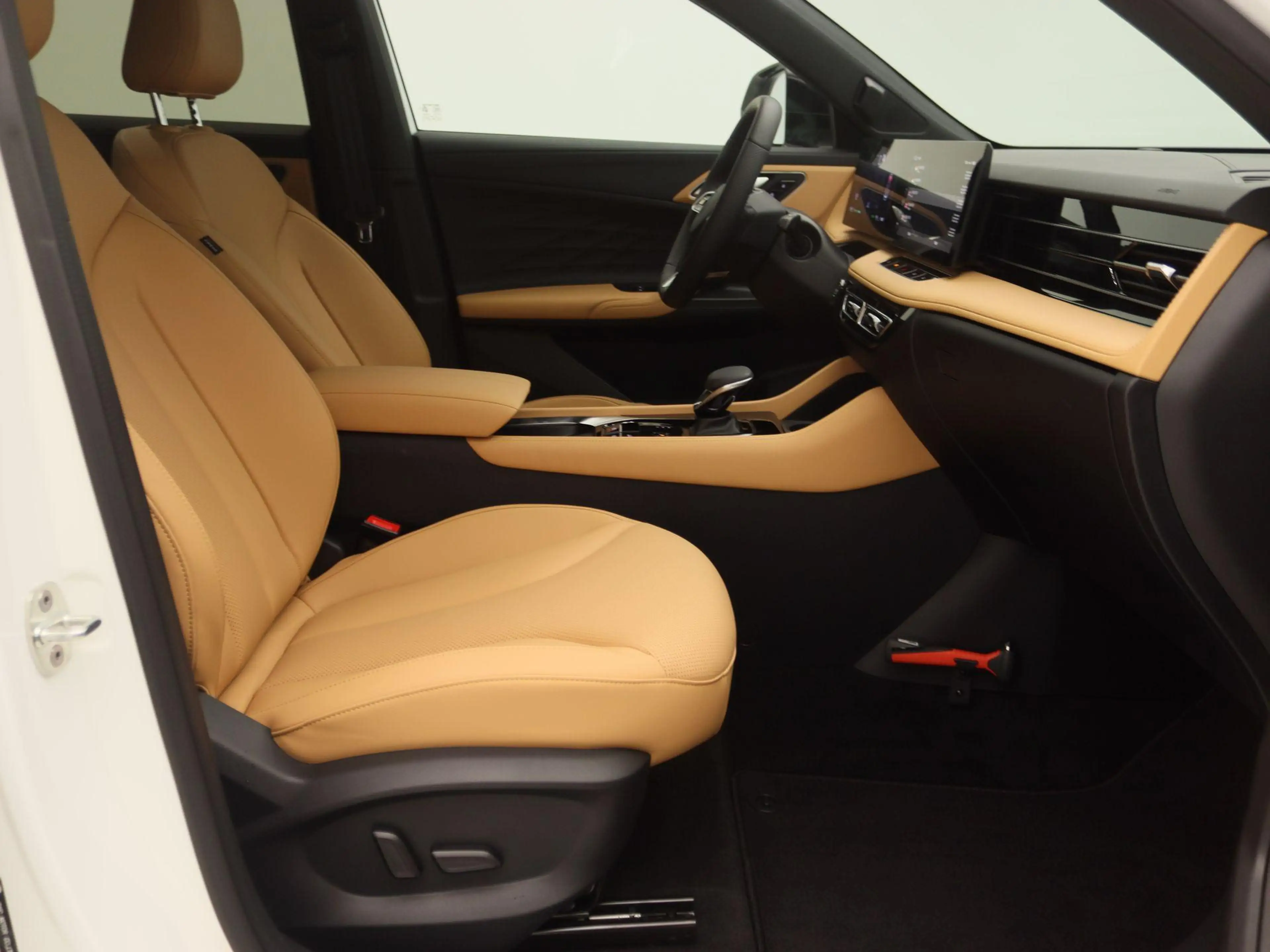 MG HS 1.5 Hybrid+ Aut. Luxury | Demo | Bruin Interieur | — photo 11