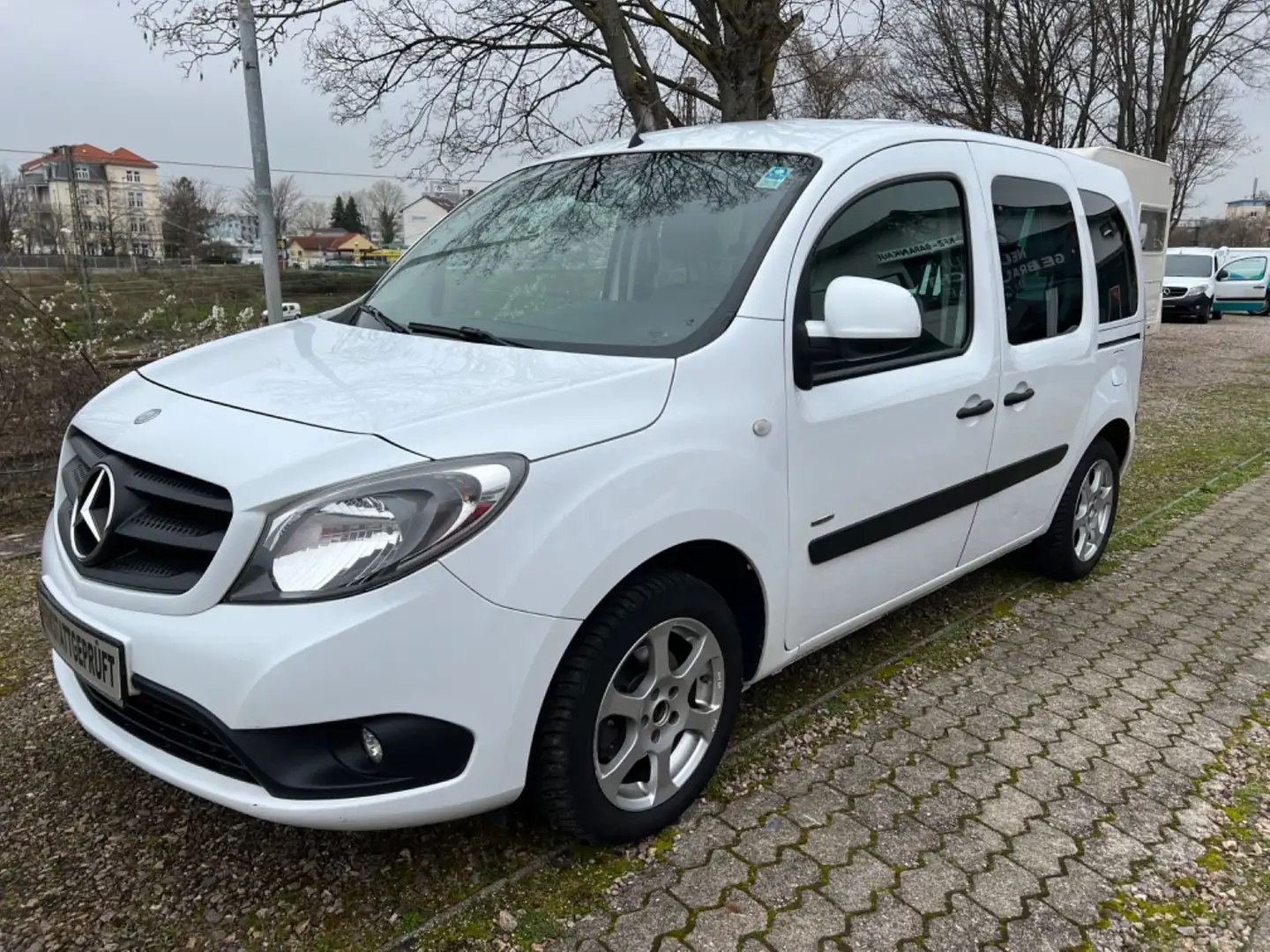 Mercedes-Benz Citan Kombi 109 CDI lExtraang Klima AHK Tourer Weiß - 2