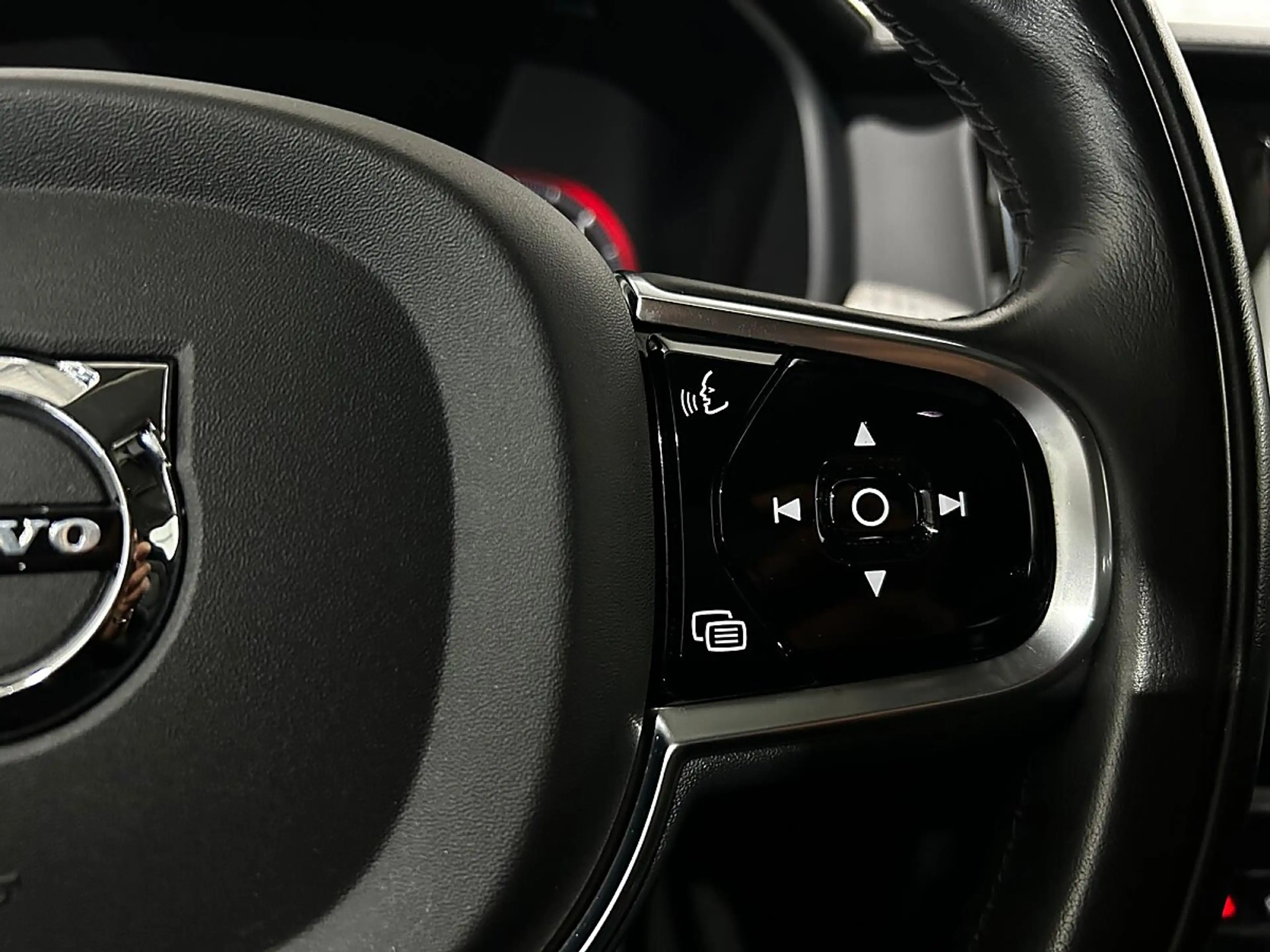Volvo S90 B5 AWD Inscription Geartronic — photo 13