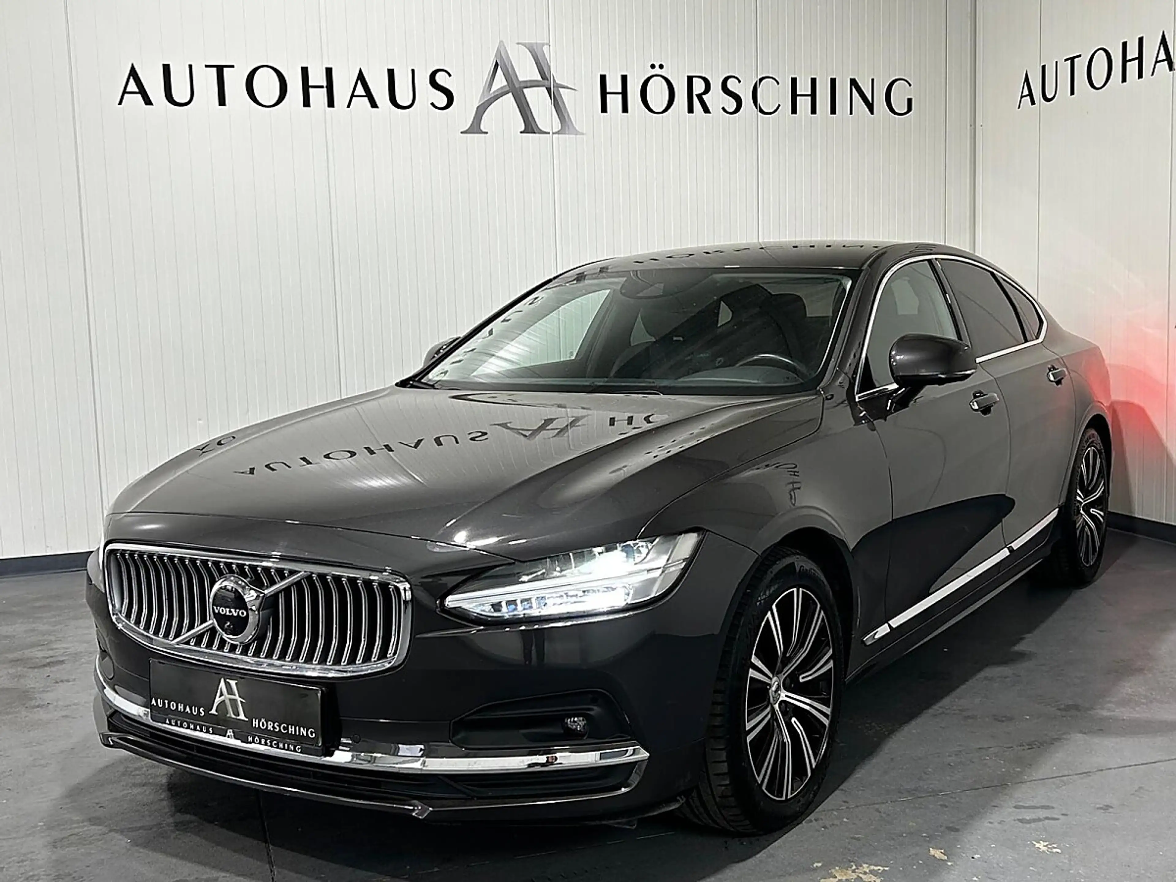 Volvo S90 B5 AWD Inscription Geartronic — photo 3