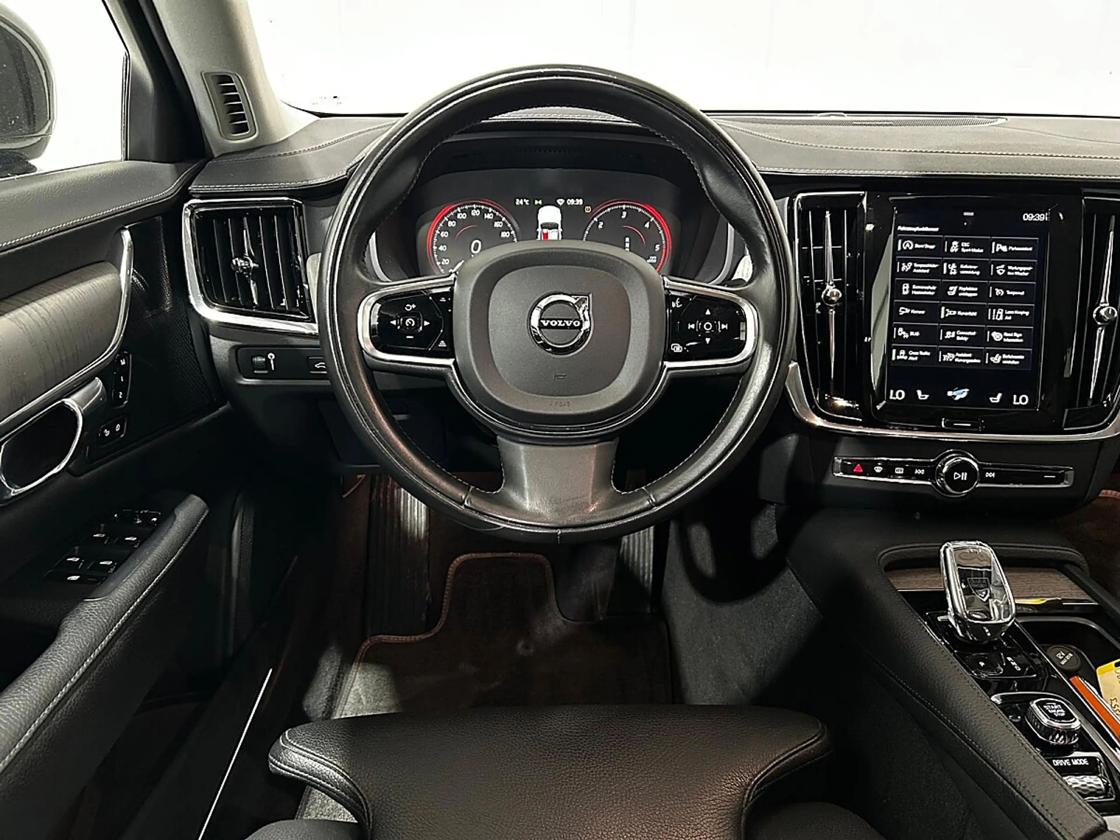 Volvo S90 B5 AWD Inscription Geartronic — photo 9
