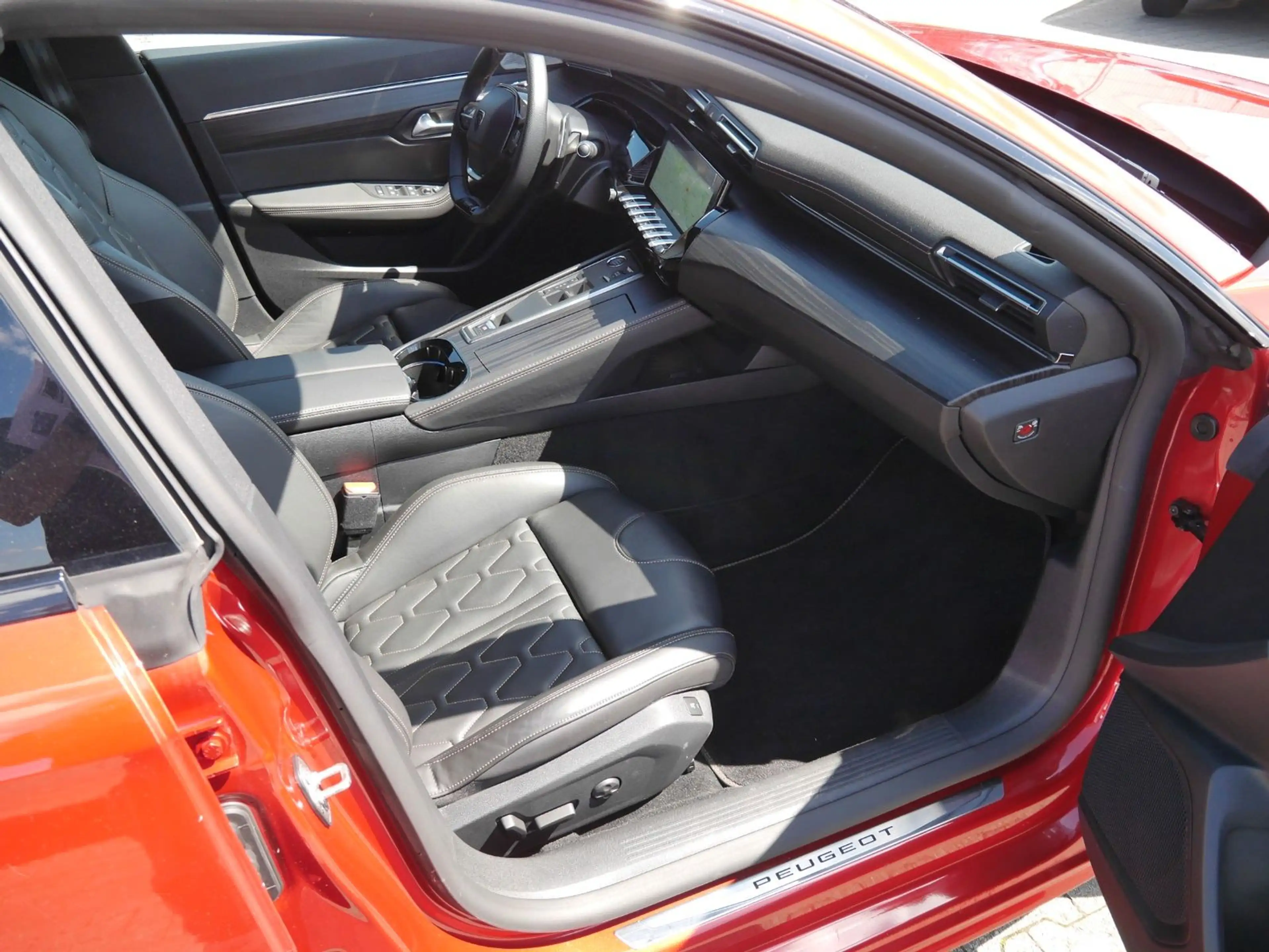 Peugeot 508 SW HDI "GT" LED/Navi/SHZ/Kamera/Massage — photo 12