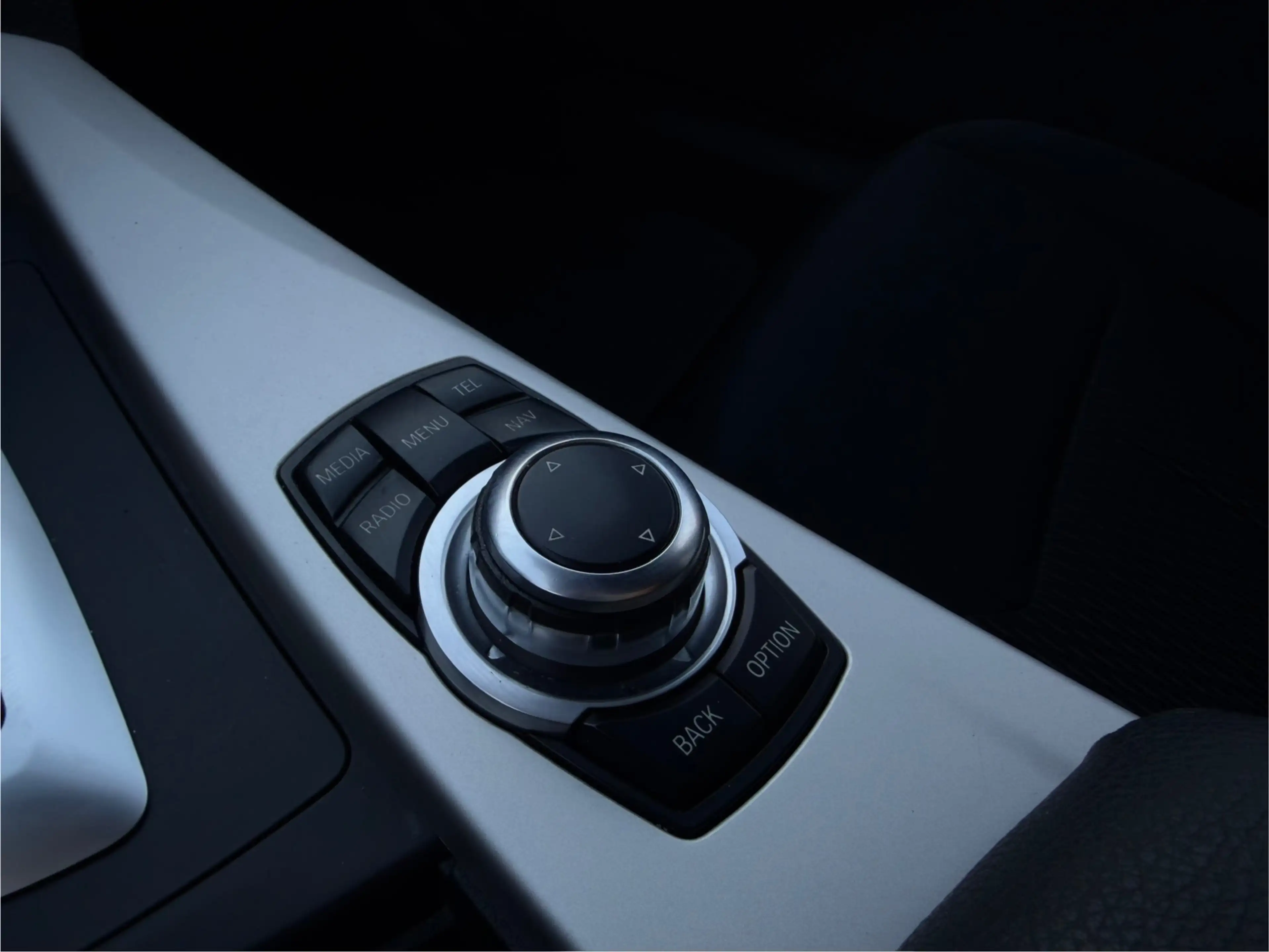 BMW 318 d AUTOMATIK FACELIFT TOURING KLIMA SHZ NAVI — photo 9