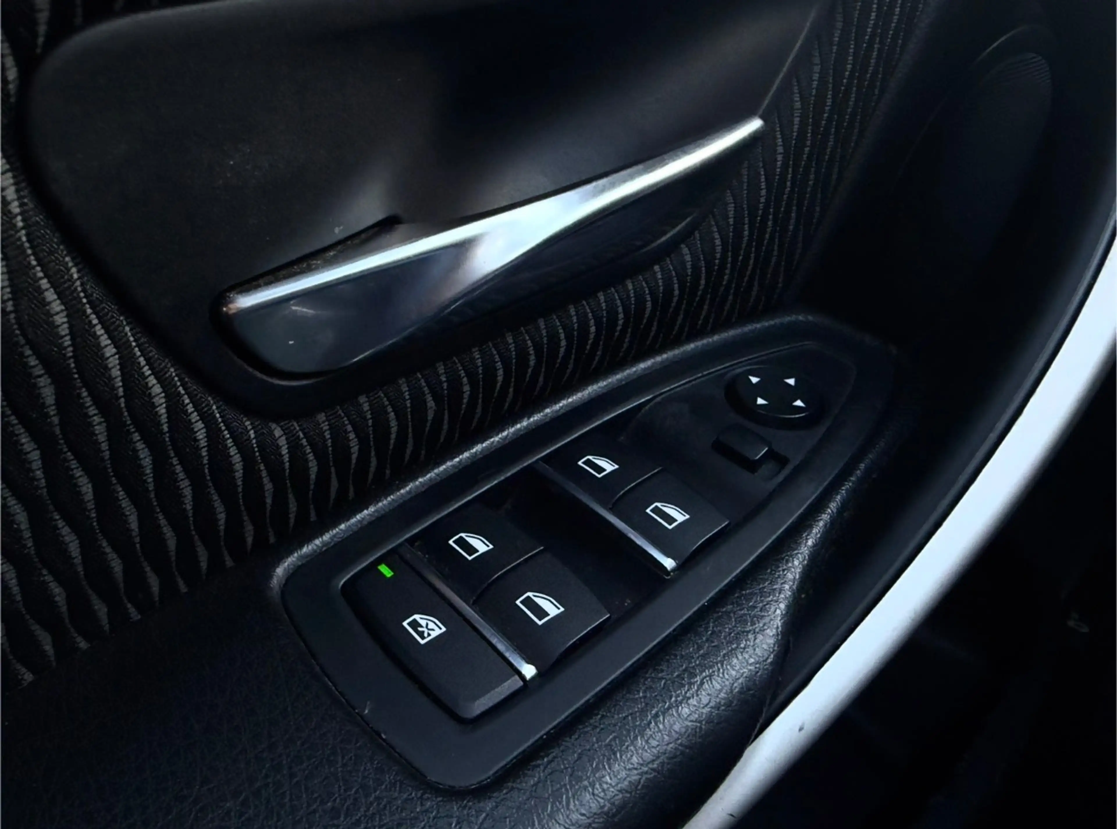 BMW 318 d AUTOMATIK FACELIFT TOURING KLIMA SHZ NAVI — photo 18