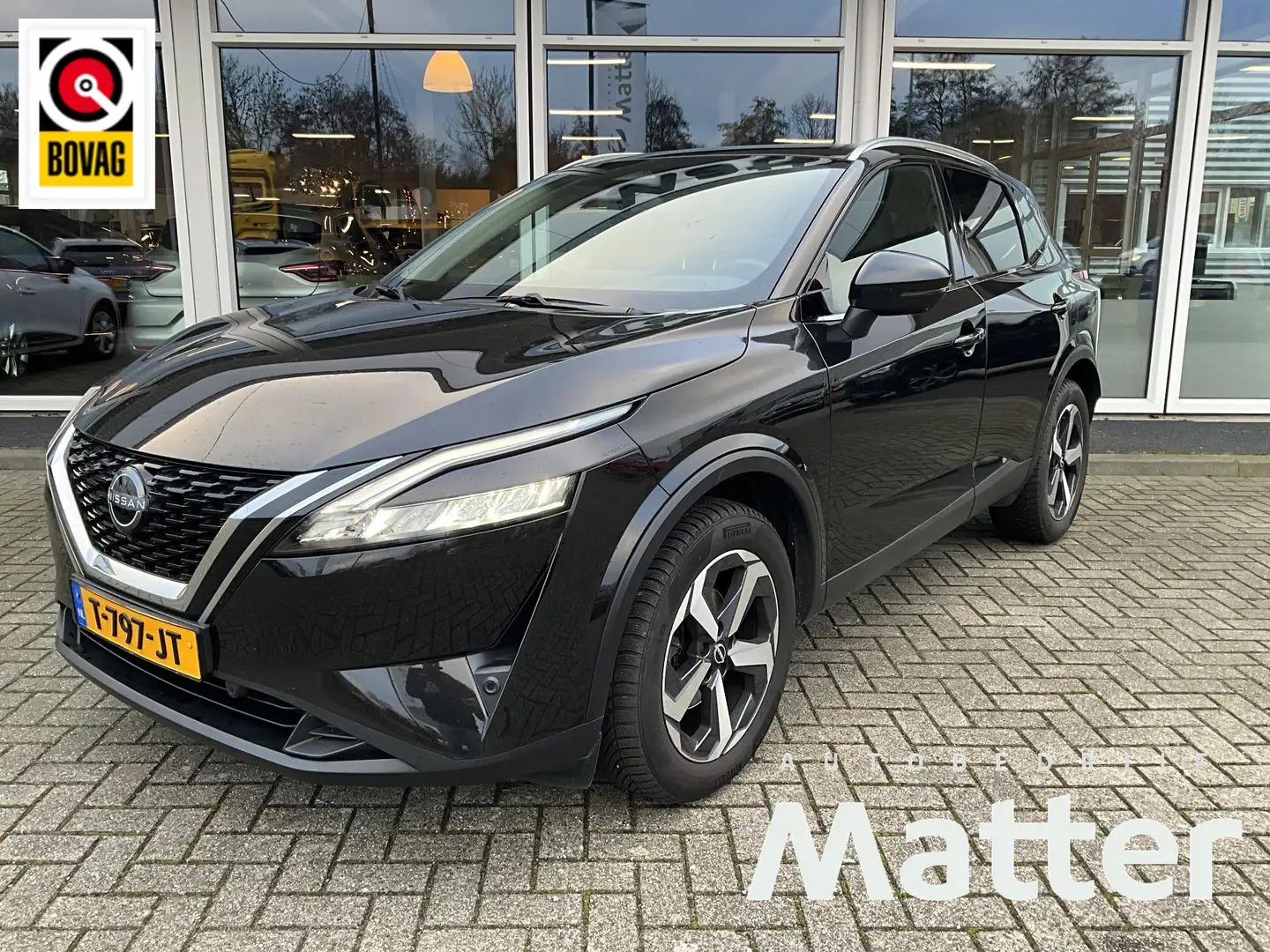 Nissan Qashqai 1.3 MHEV Xtronic N-Connecta Pano Schwarz - 1
