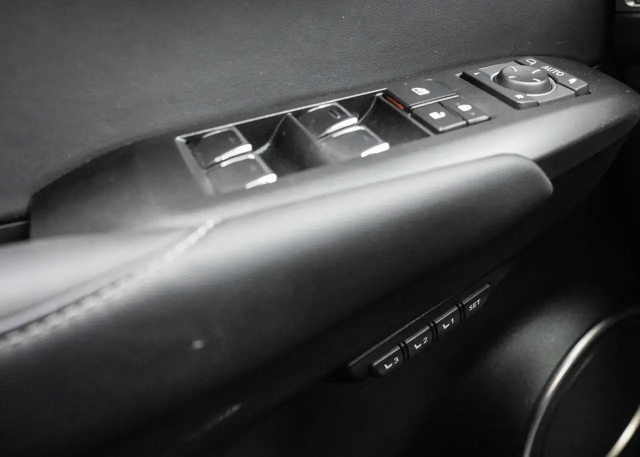 Lexus NX снимка Lexus NX
