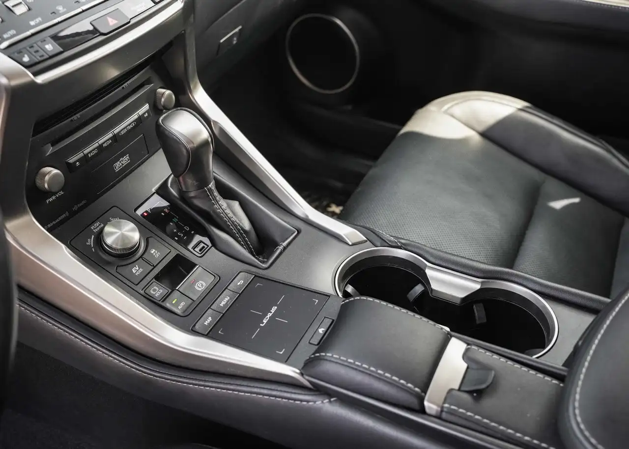 Lexus NX снимка Lexus NX