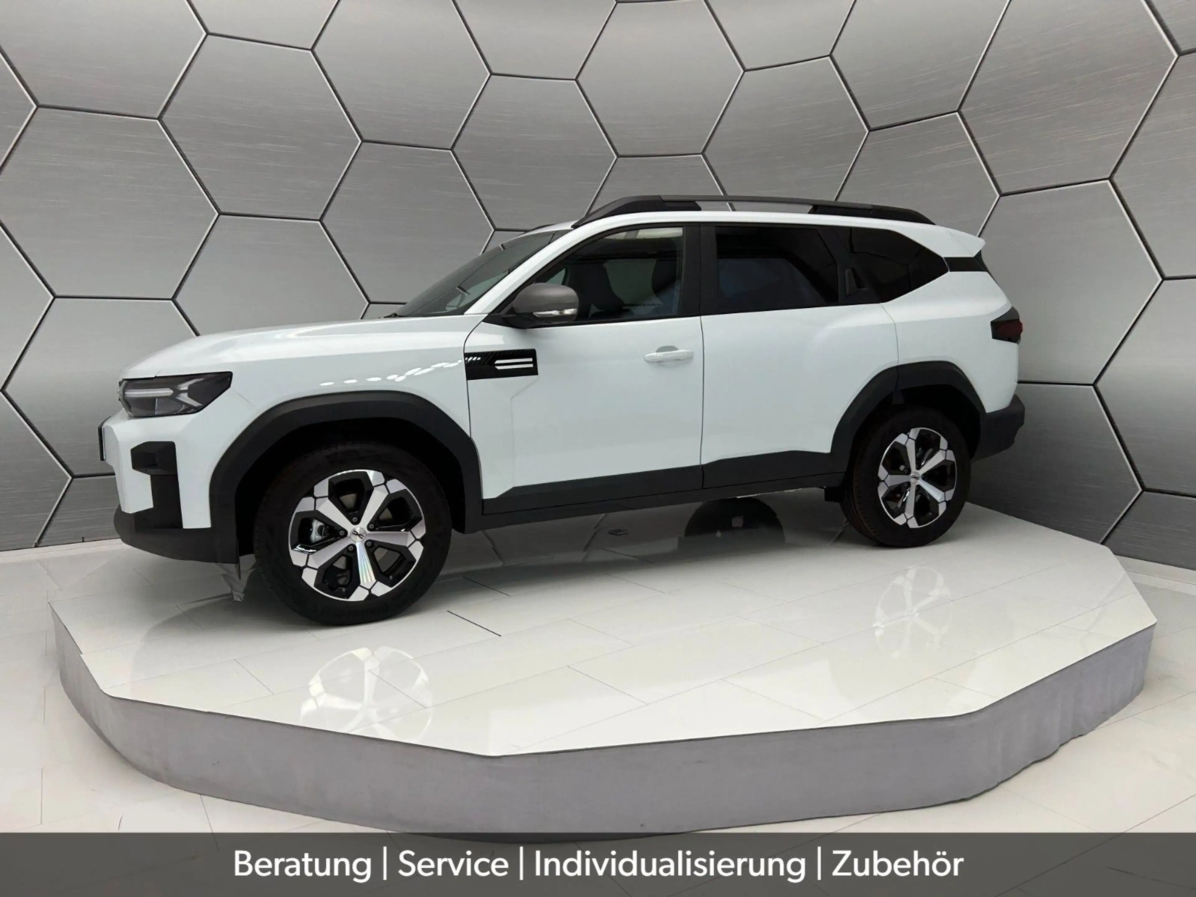 Dacia Bigster Journey mild-hybrid 140 Pano+Winter+City — photo 3