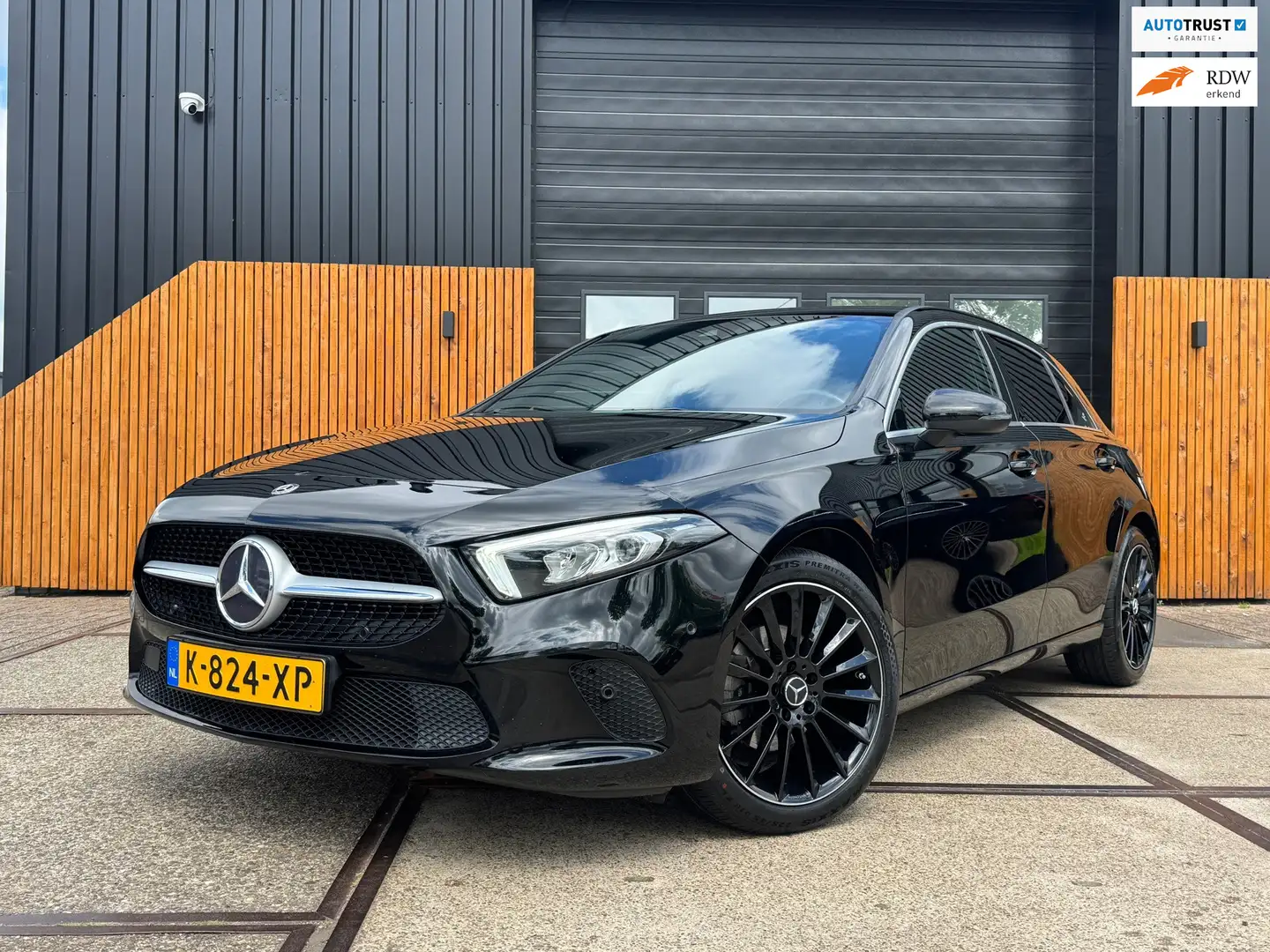 Mercedes-Benz A 180 Business Solution Luxury Negro - 1