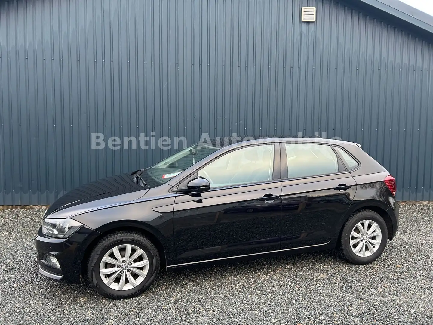 Volkswagen Polo VI Highline,Klima,PDC,SHZ,Alu mit Ganzjahre Zwart - 1